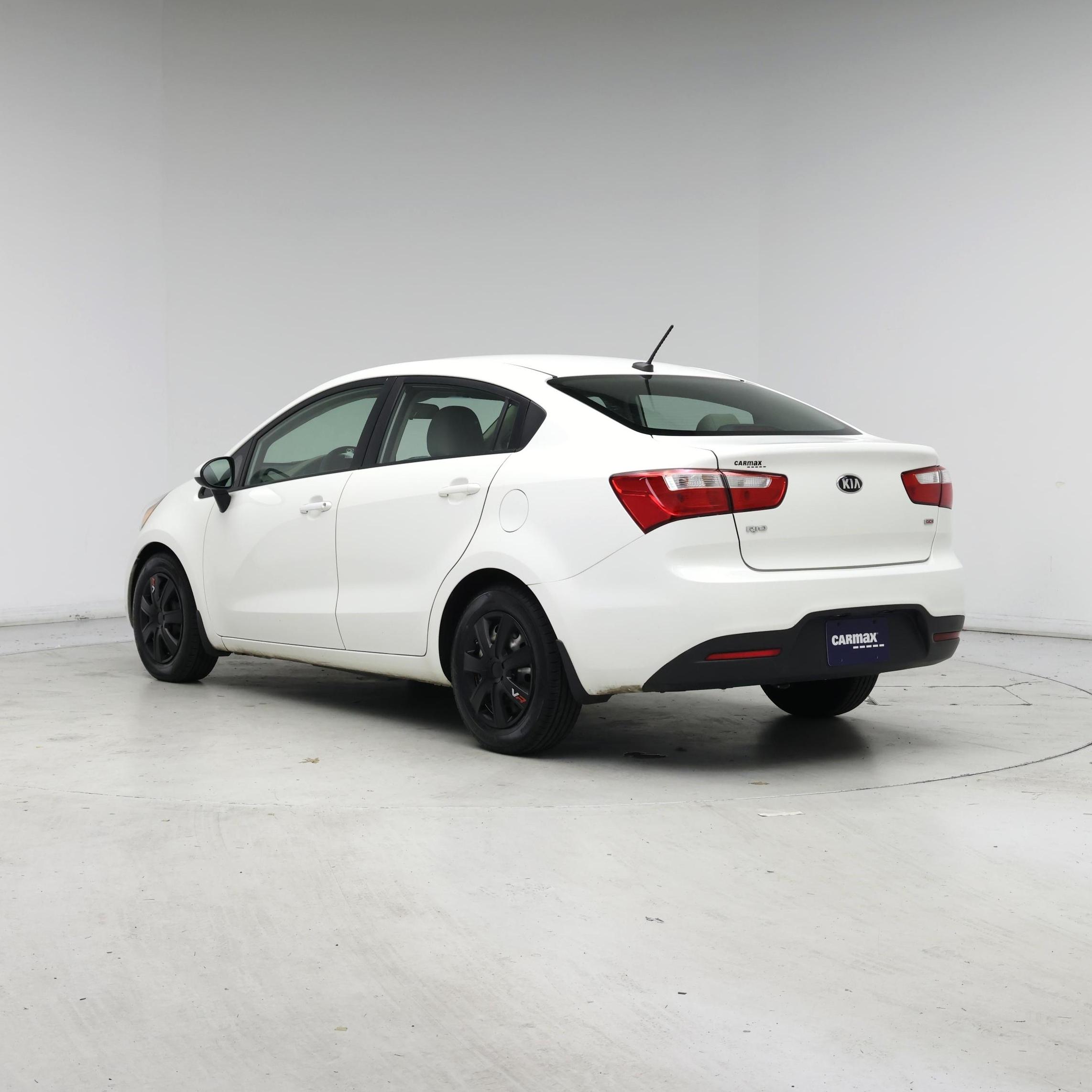 Thumbnail: 2015 Kia Rio - 2