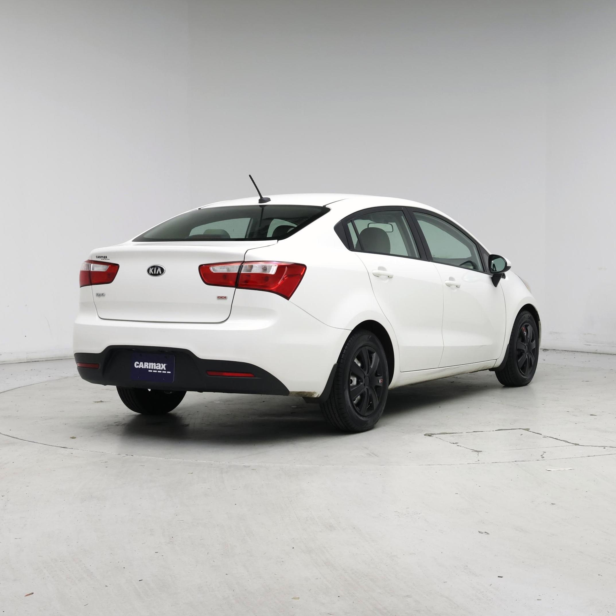 Thumbnail: 2015 Kia Rio - 8