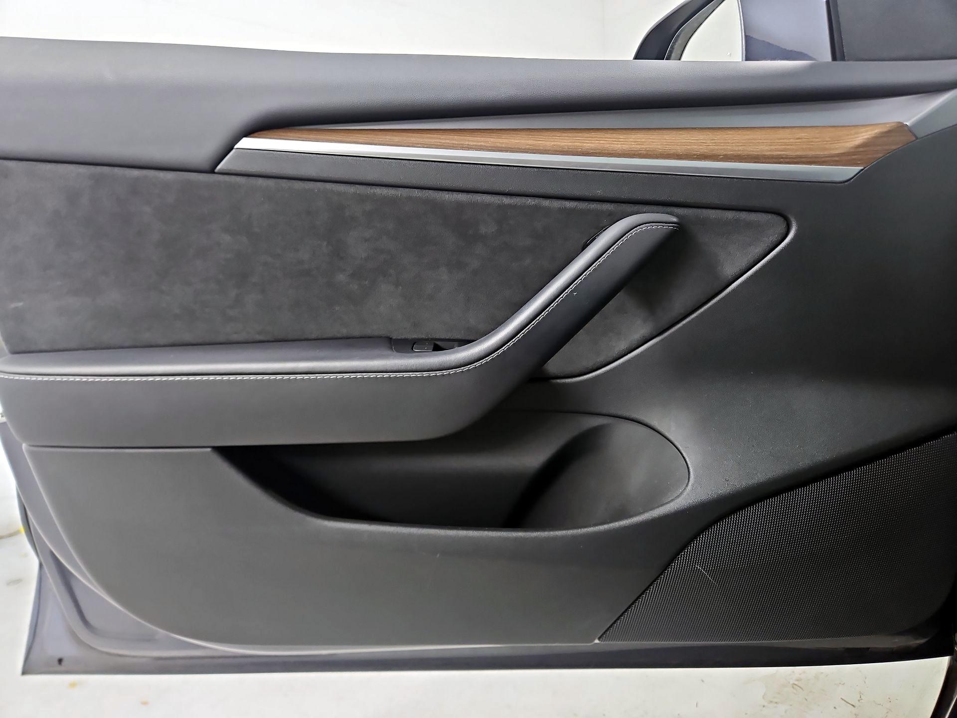 Thumbnail: 2023 Tesla Model 3 - 12