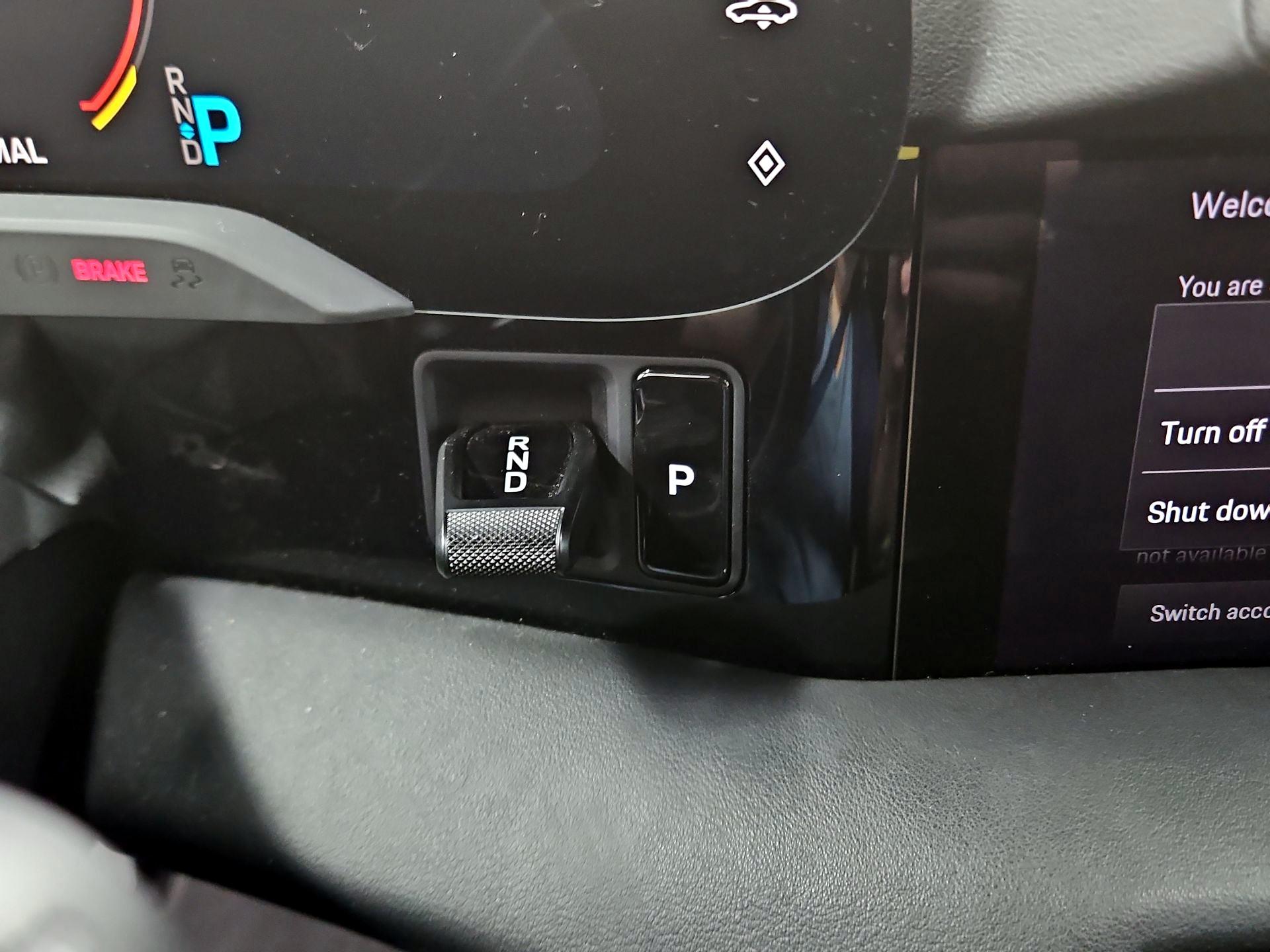 Thumbnail: 2023 Porsche Taycan - 17