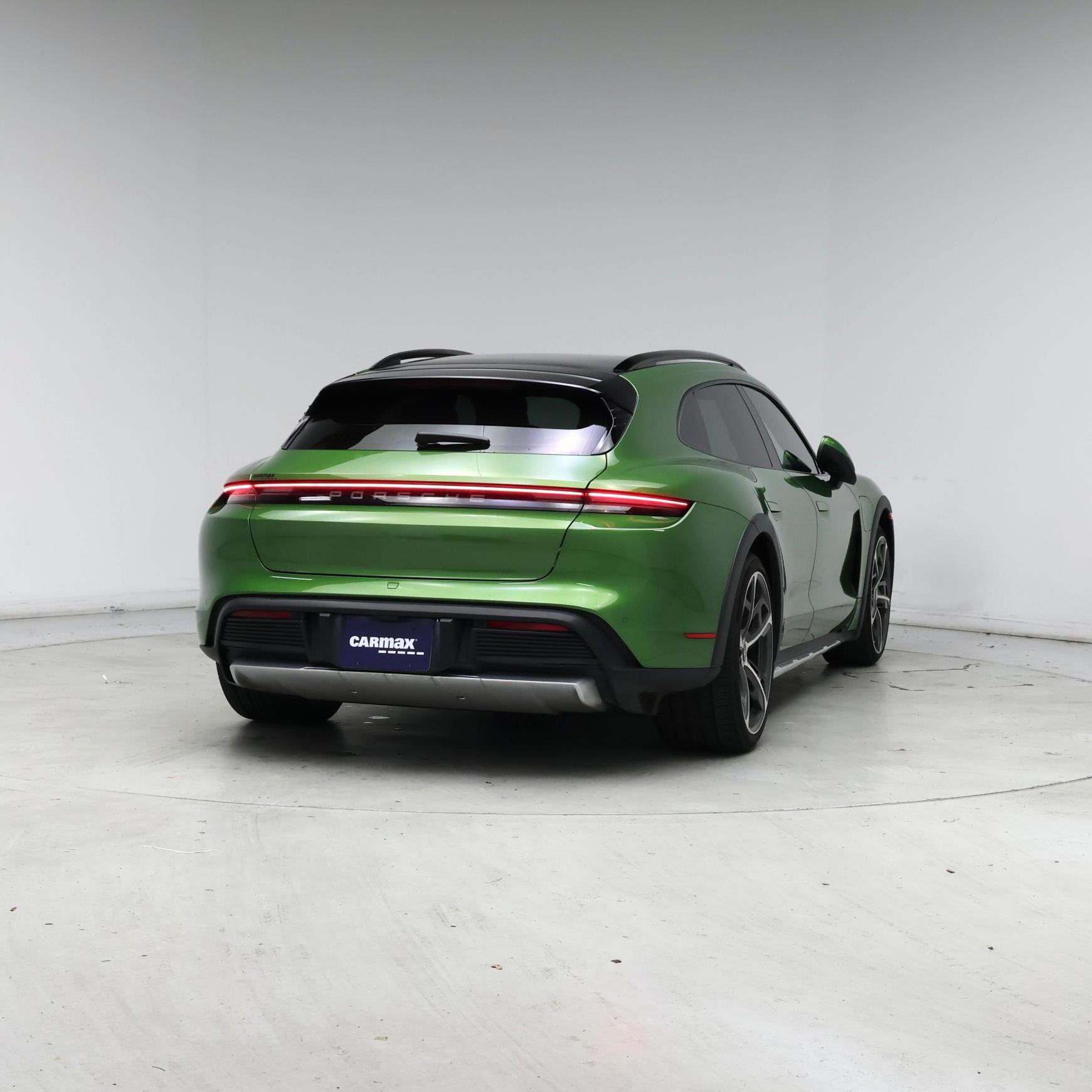 Thumbnail: 2023 Porsche Taycan - 8