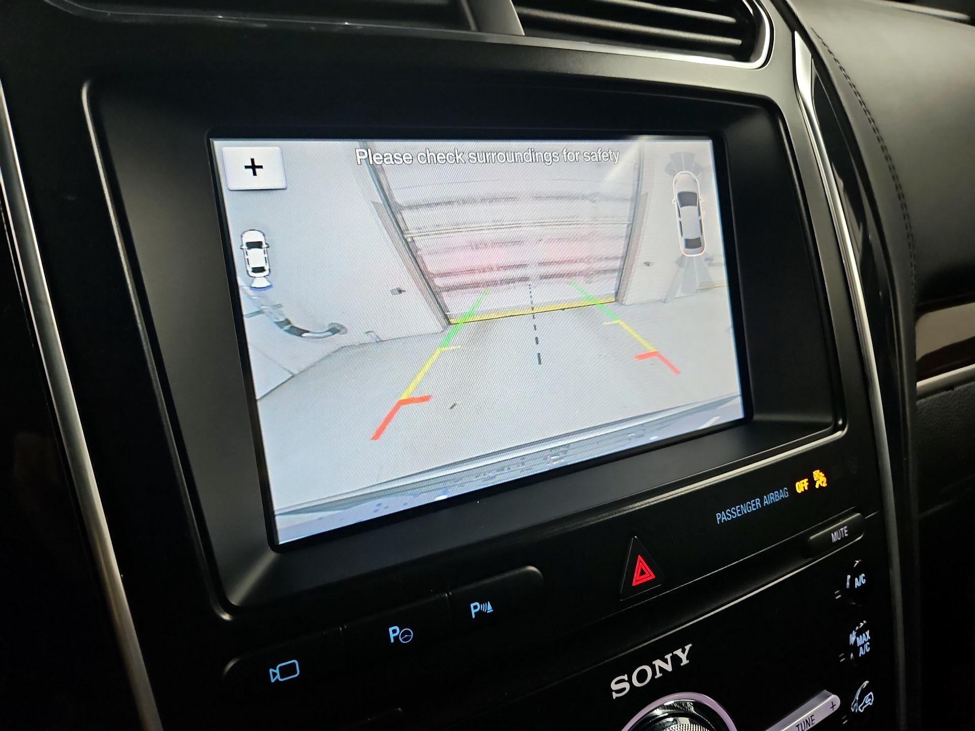 Thumbnail: 2019 Ford Explorer - 15