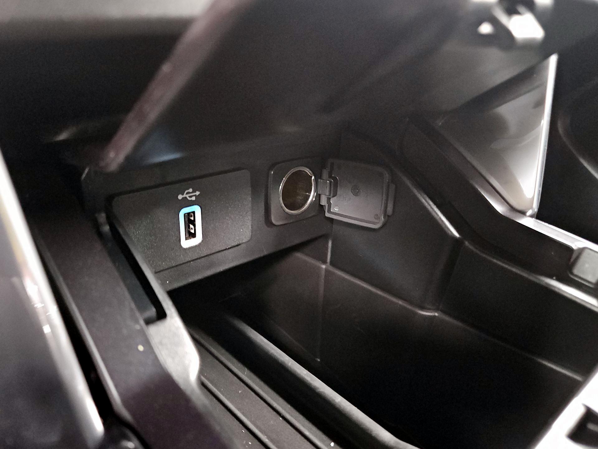 Thumbnail: 2019 Ford Explorer - 19