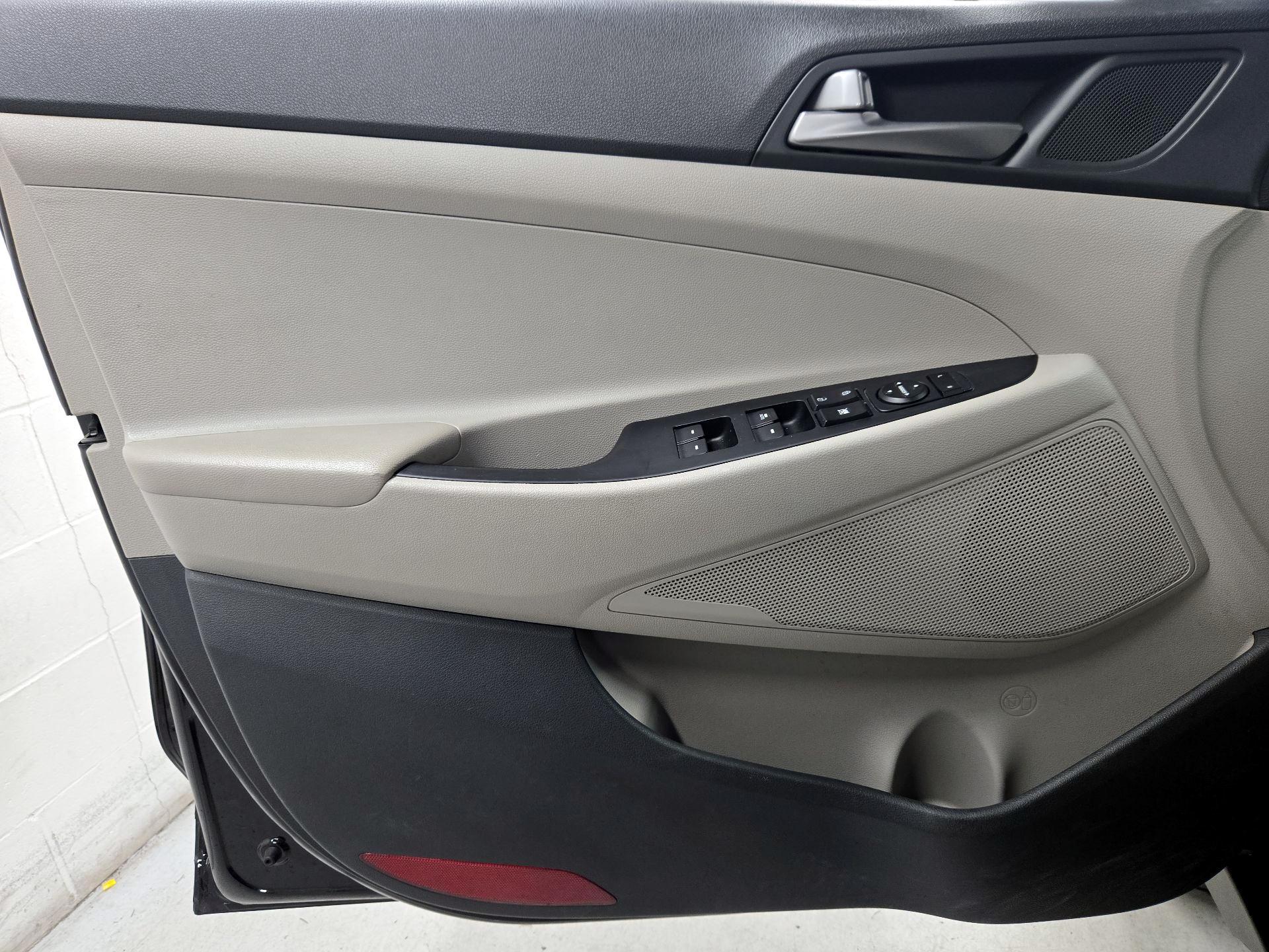 Thumbnail: 2018 Hyundai Tucson - 12