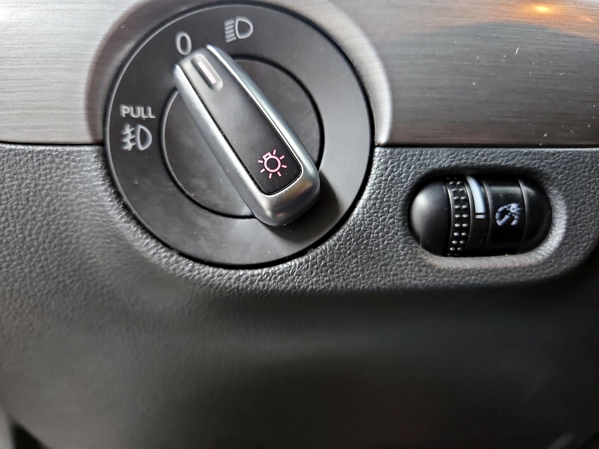 Thumbnail: 2016 Volkswagen Jetta - 13