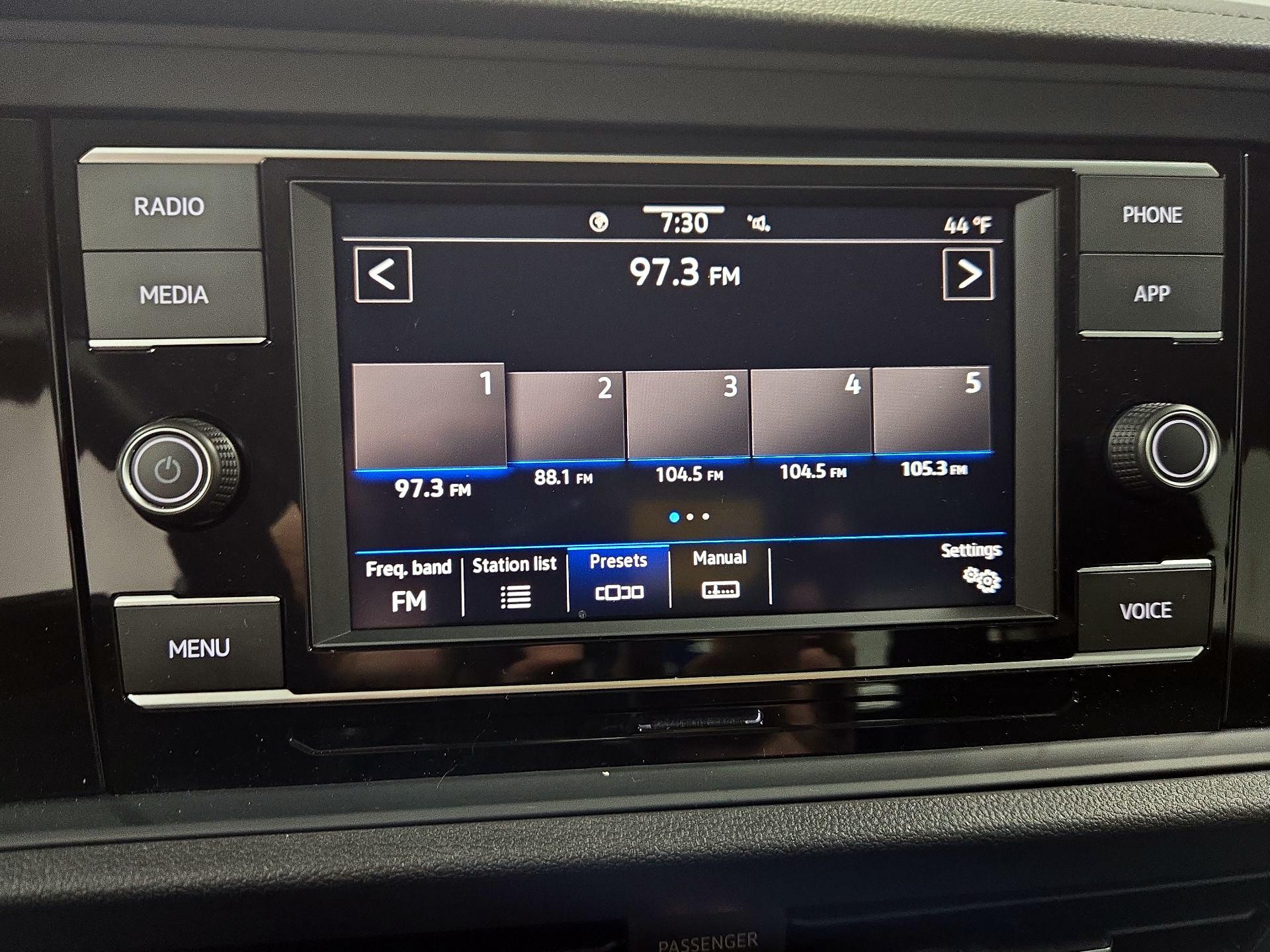 Thumbnail: 2024 Volkswagen Jetta - 15