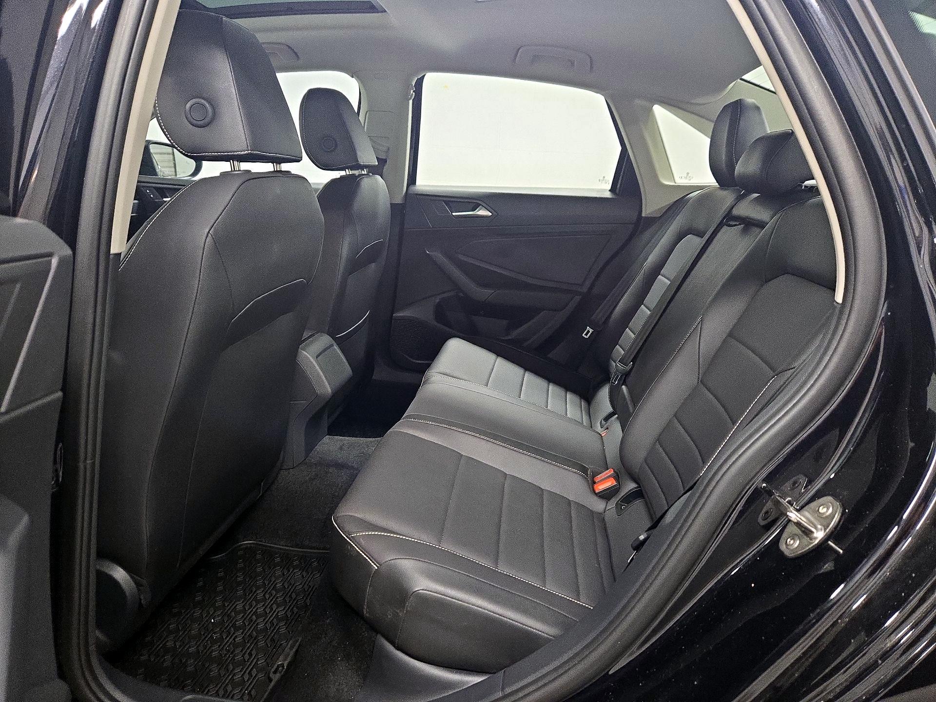 Thumbnail: 2024 Volkswagen Jetta - 20