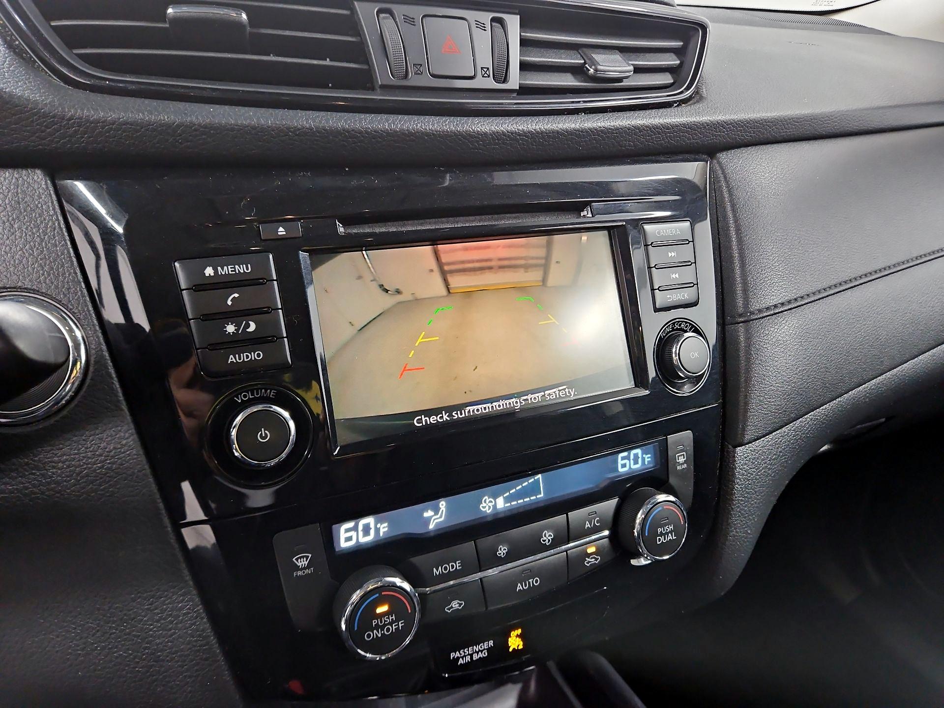 Thumbnail: 2019 Nissan Rogue - 14