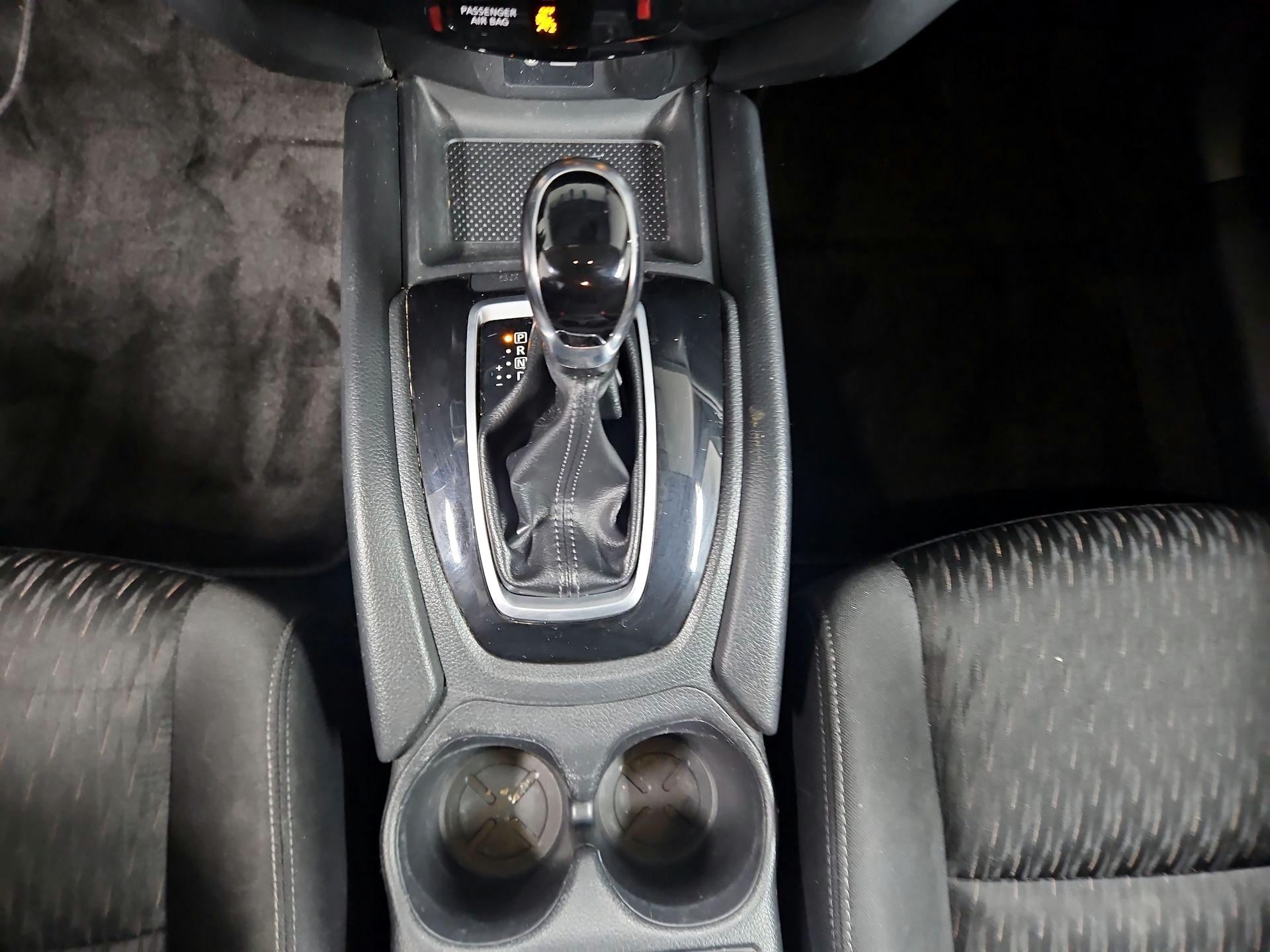 Thumbnail: 2019 Nissan Rogue - 17