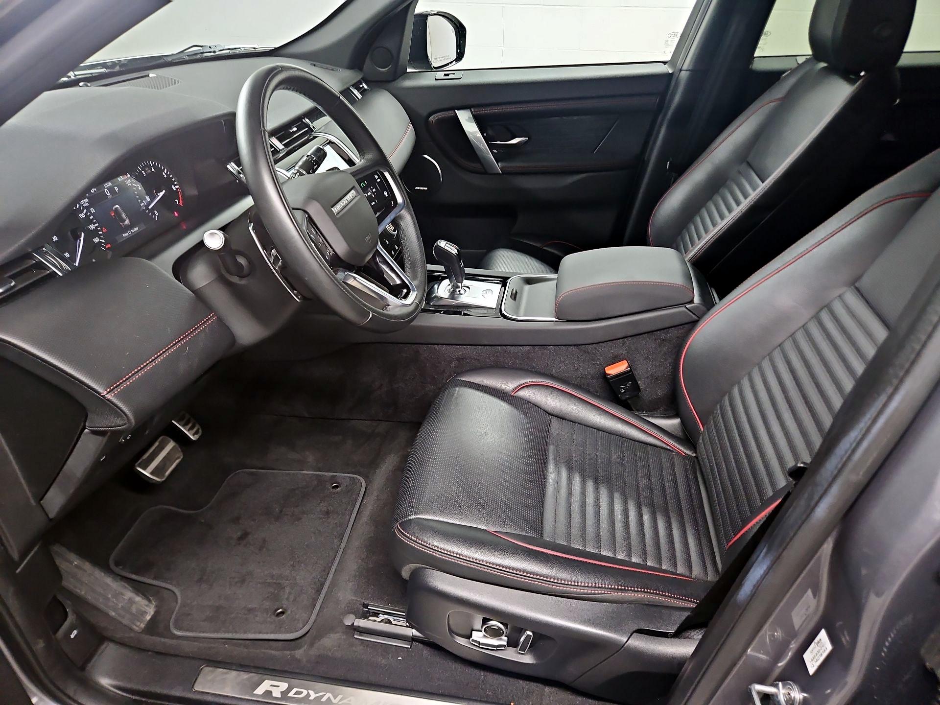 Thumbnail: 2022 Land Rover Discovery Sport - 11