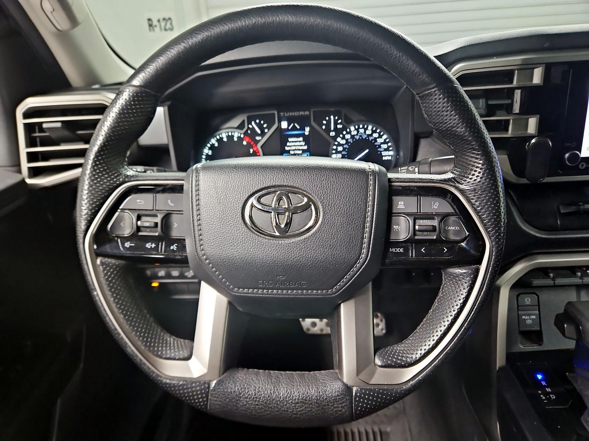 Thumbnail: 2022 Toyota Tundra - 10