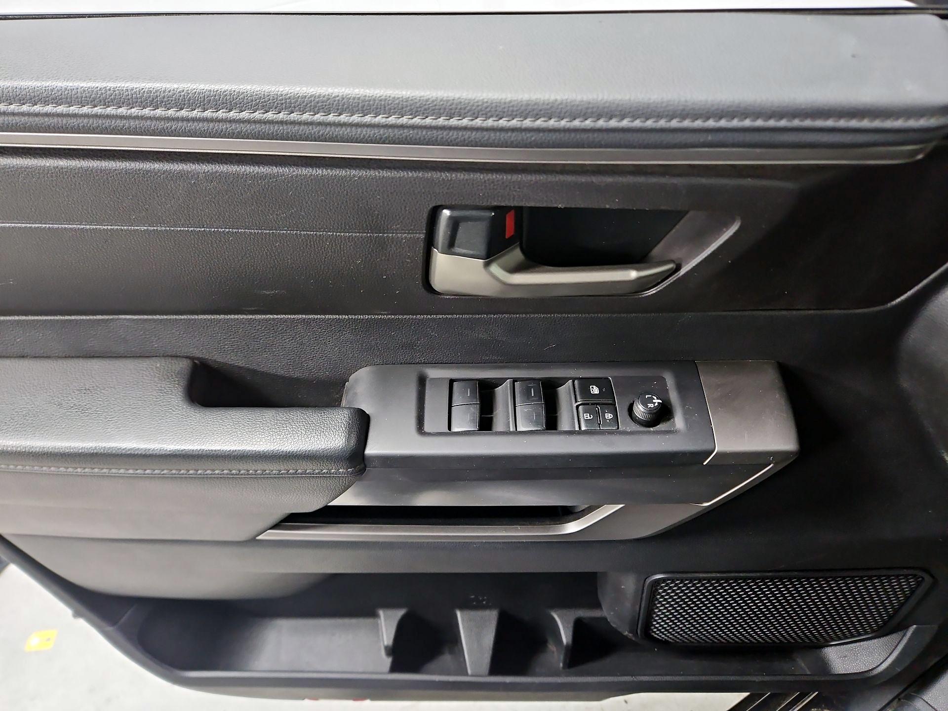 Thumbnail: 2022 Toyota Tundra - 12