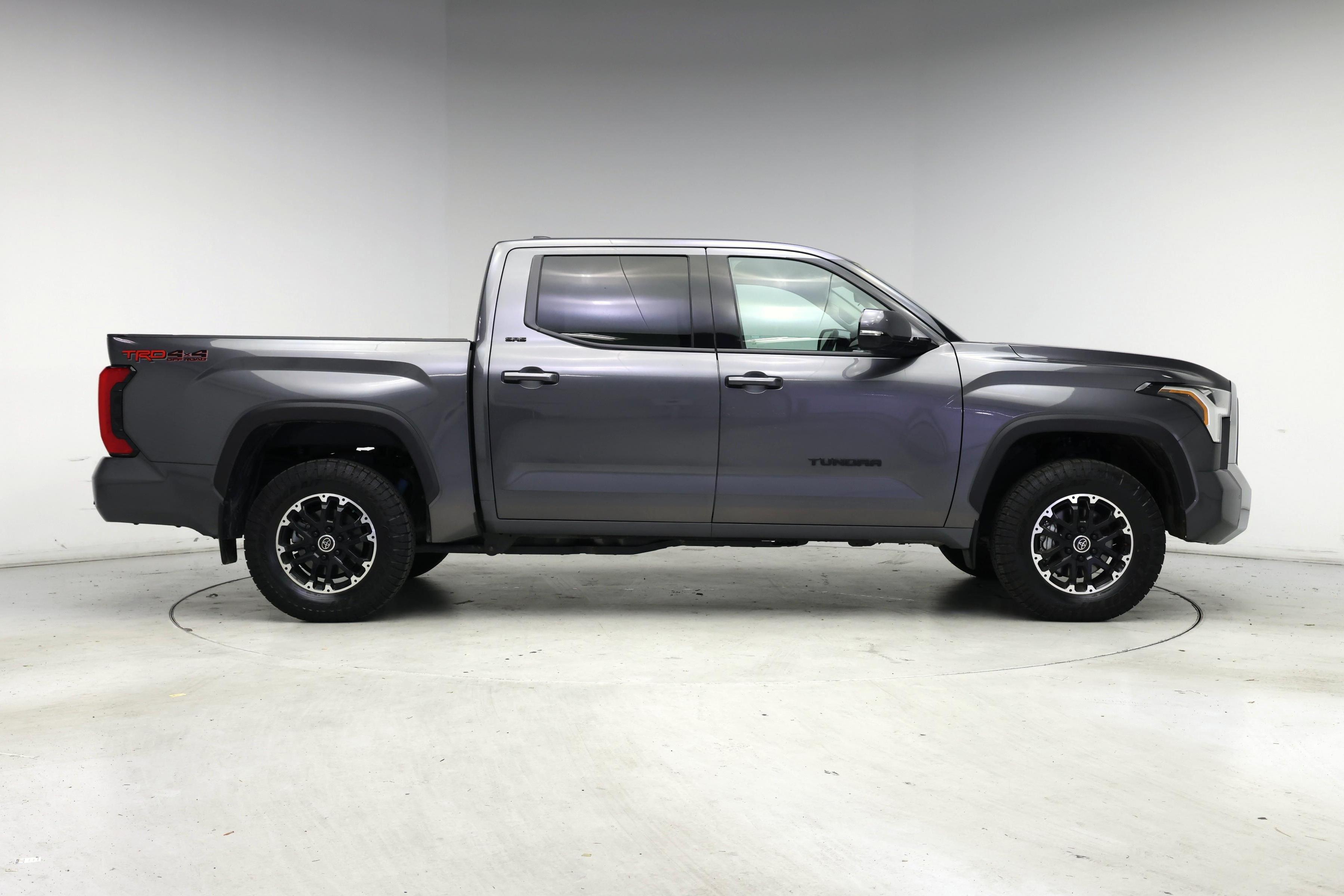 Thumbnail: 2022 Toyota Tundra - 7
