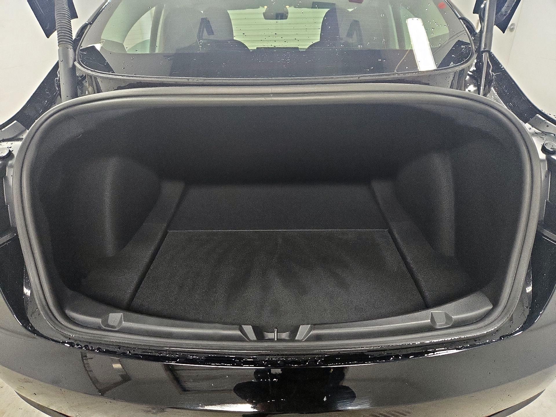 Thumbnail: 2023 Tesla Model 3 - 19