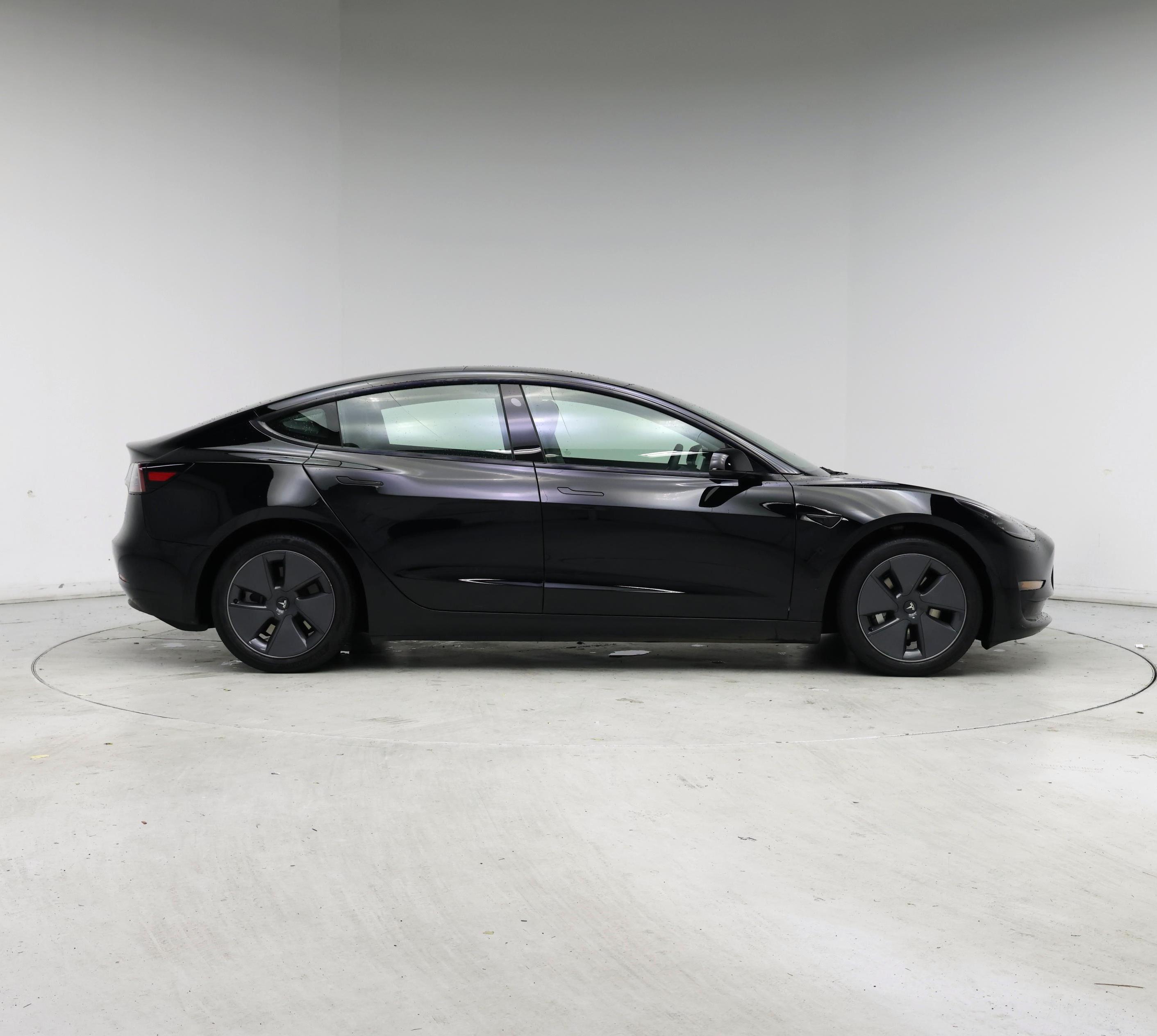 Thumbnail: 2023 Tesla Model 3 - 7