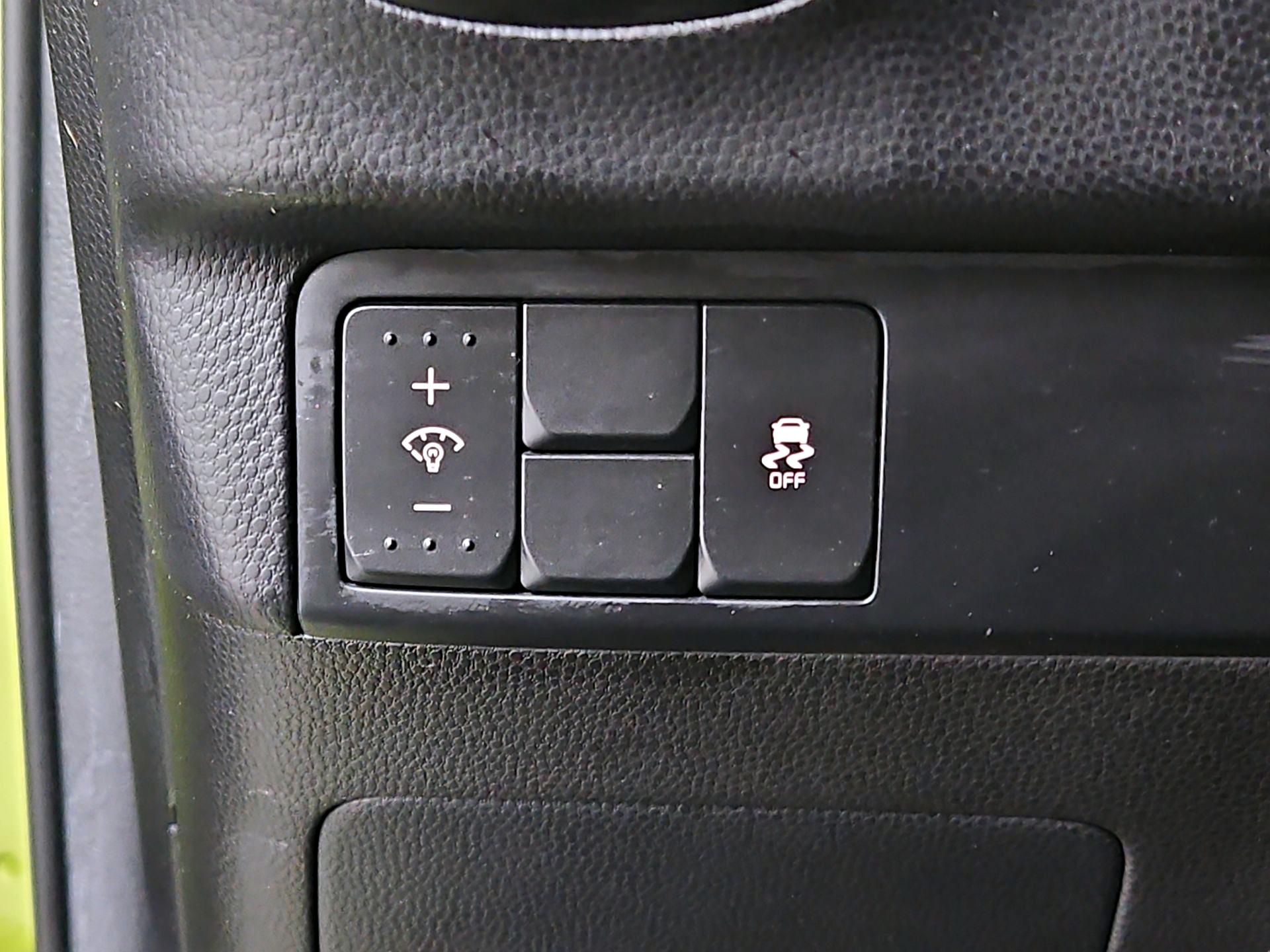 Thumbnail: 2015 Kia Soul - 13