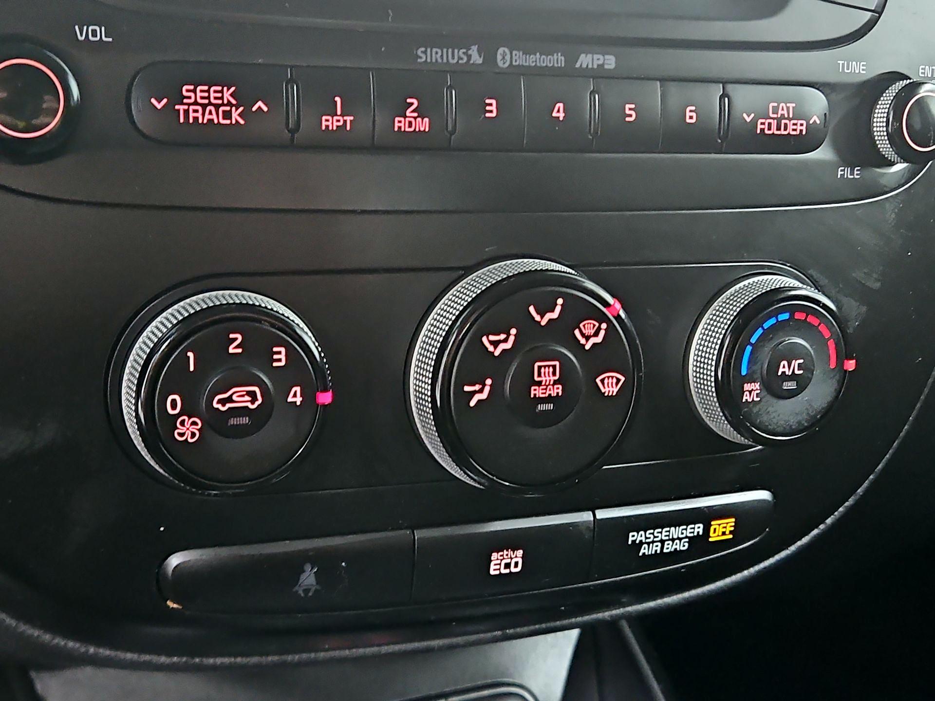 Thumbnail: 2015 Kia Soul - 15