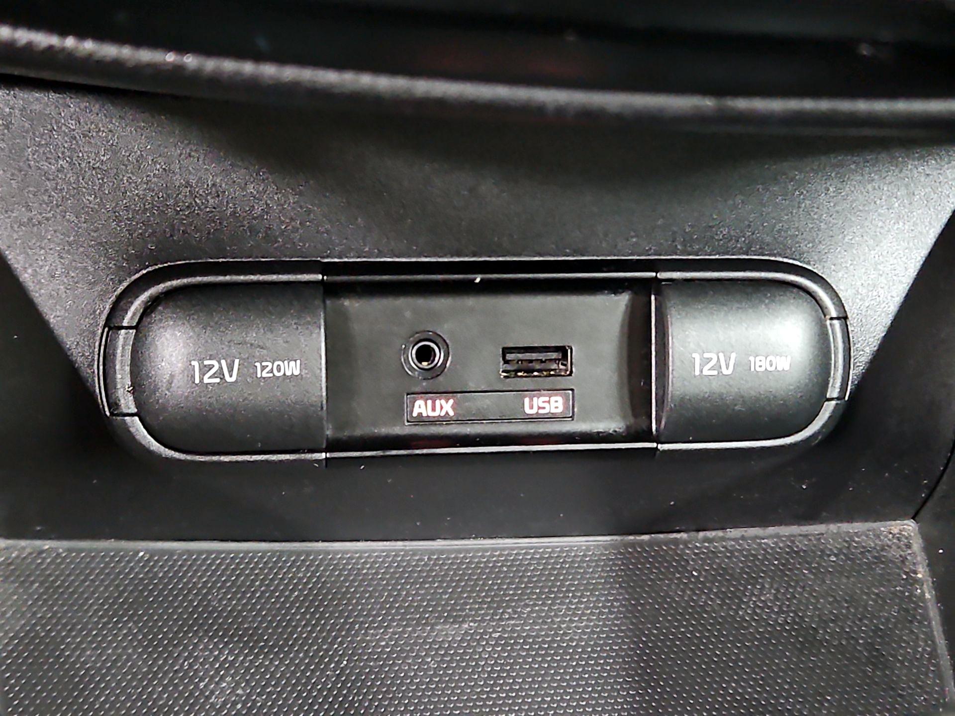 Thumbnail: 2015 Kia Soul - 17