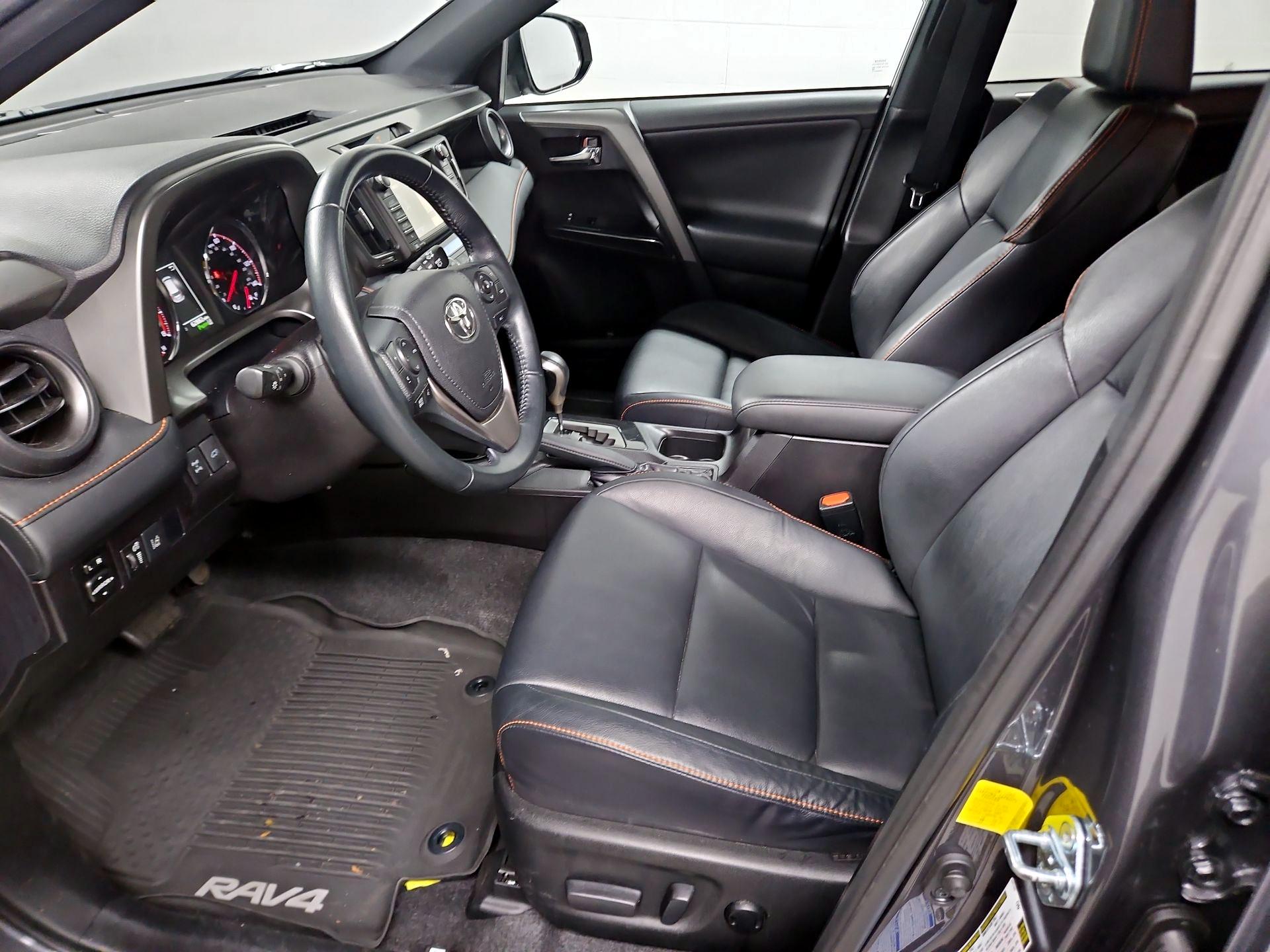 Thumbnail: 2016 Toyota RAV4 - 11