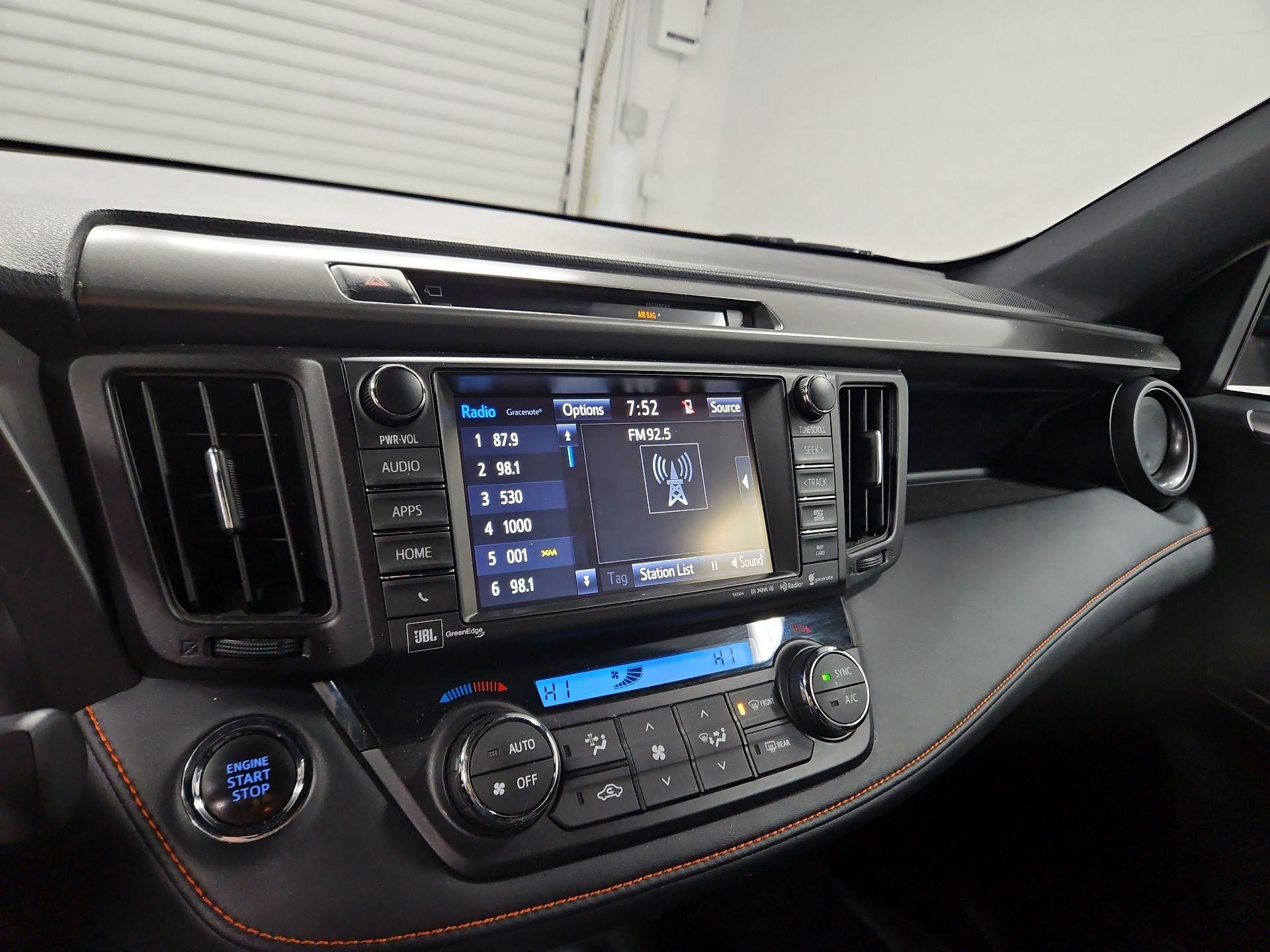 Thumbnail: 2016 Toyota RAV4 - 15