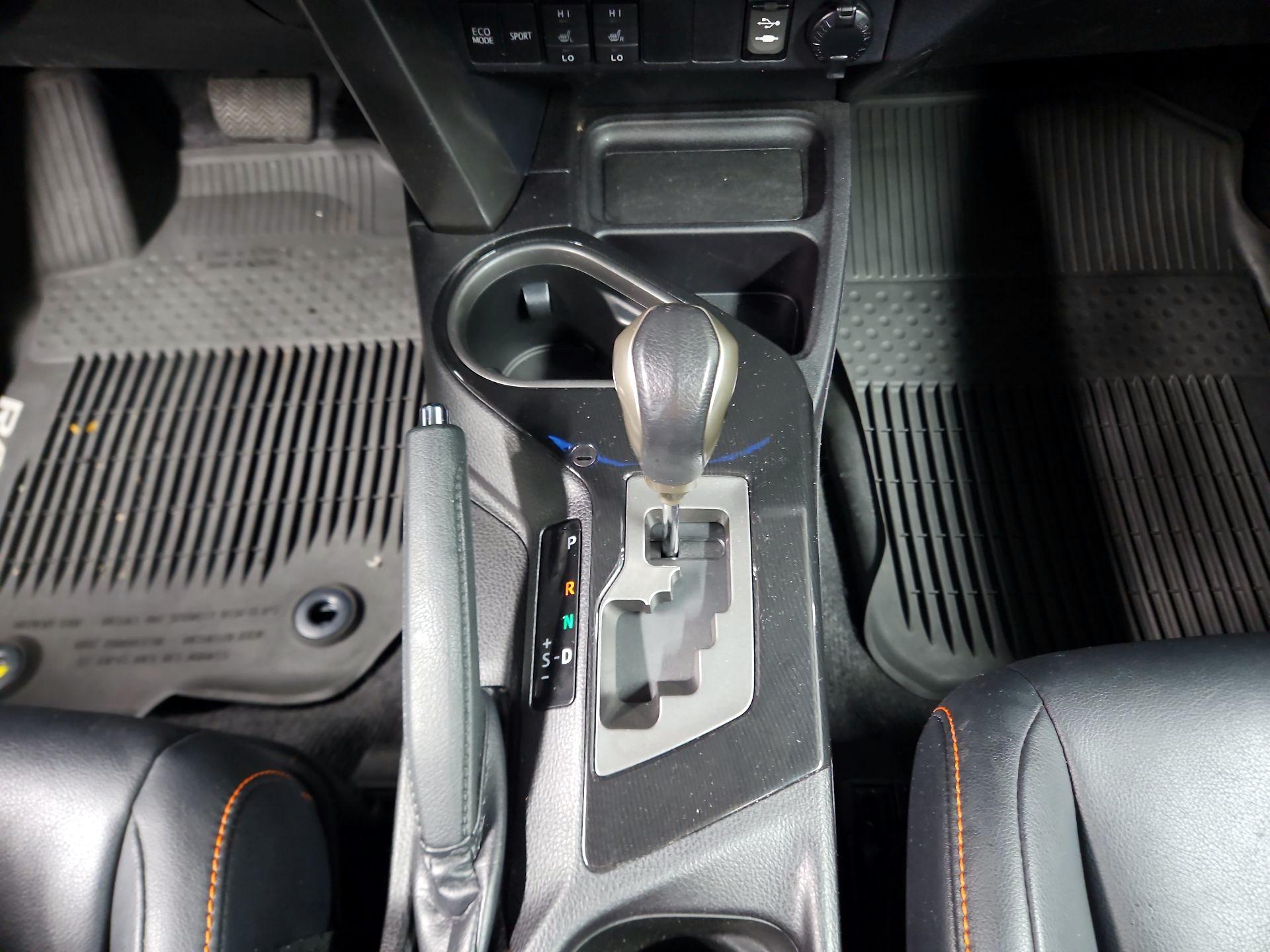 Thumbnail: 2016 Toyota RAV4 - 17