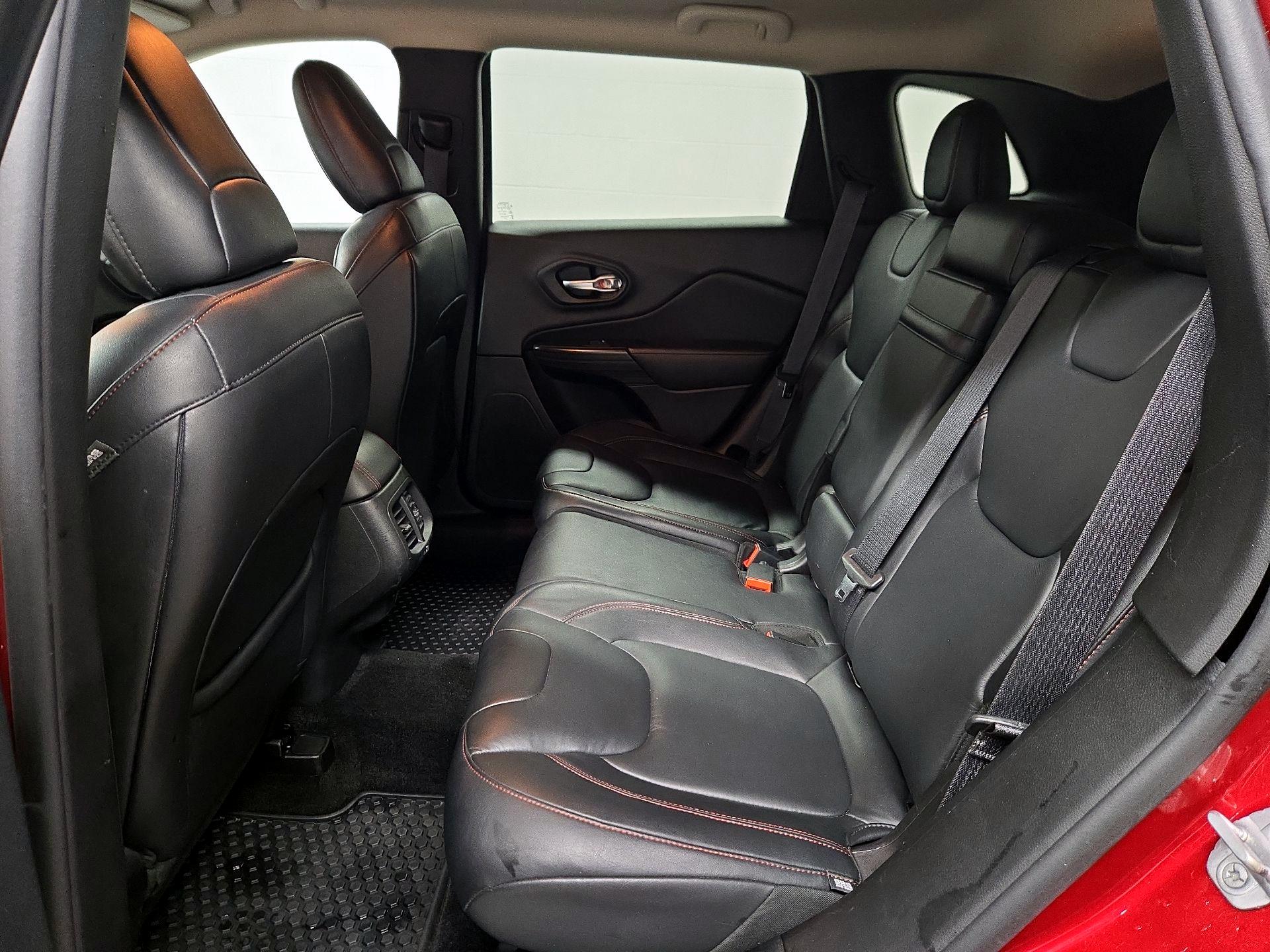 Thumbnail: 2014 Jeep Cherokee - 20