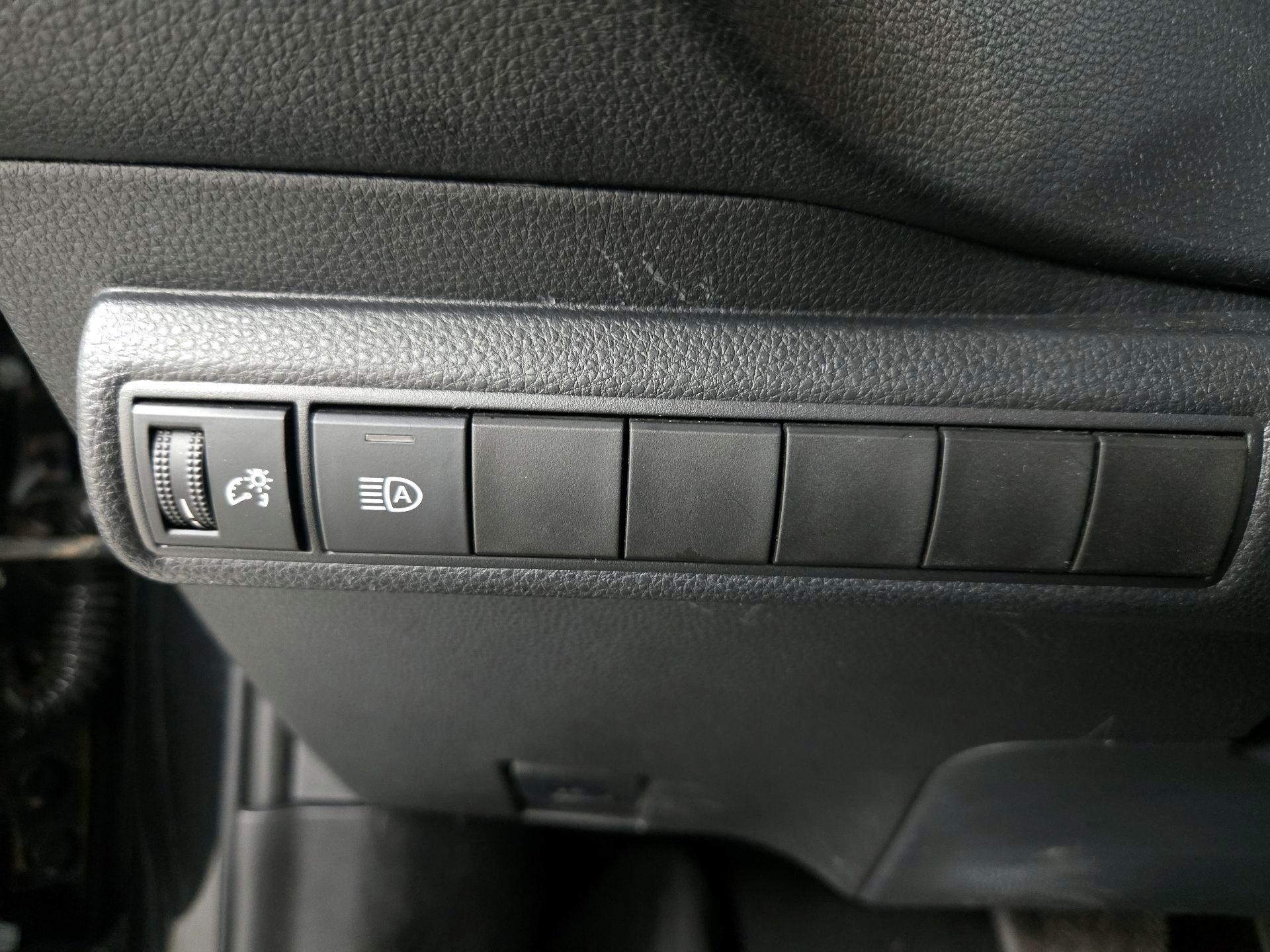 Thumbnail: 2020 Toyota Corolla - 13