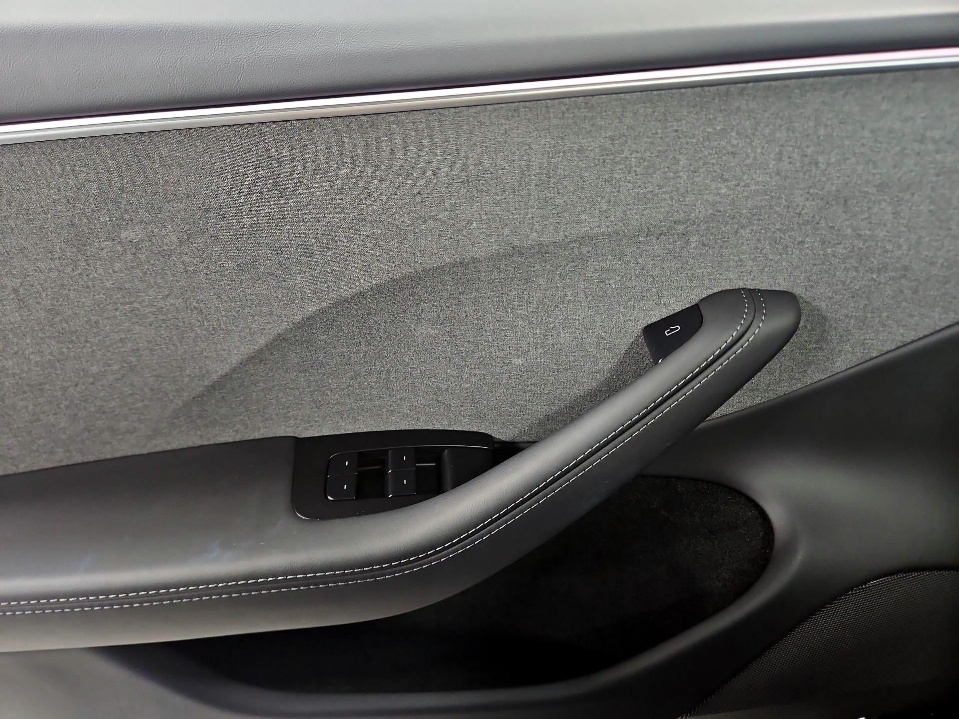 Thumbnail: 2025 Tesla Model 3 - 12