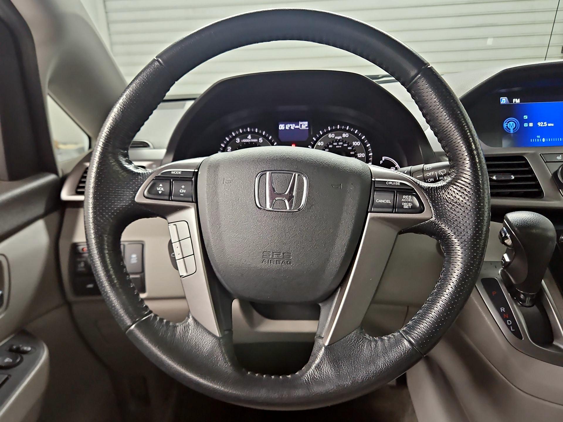 Thumbnail: 2015 Honda Odyssey - 10