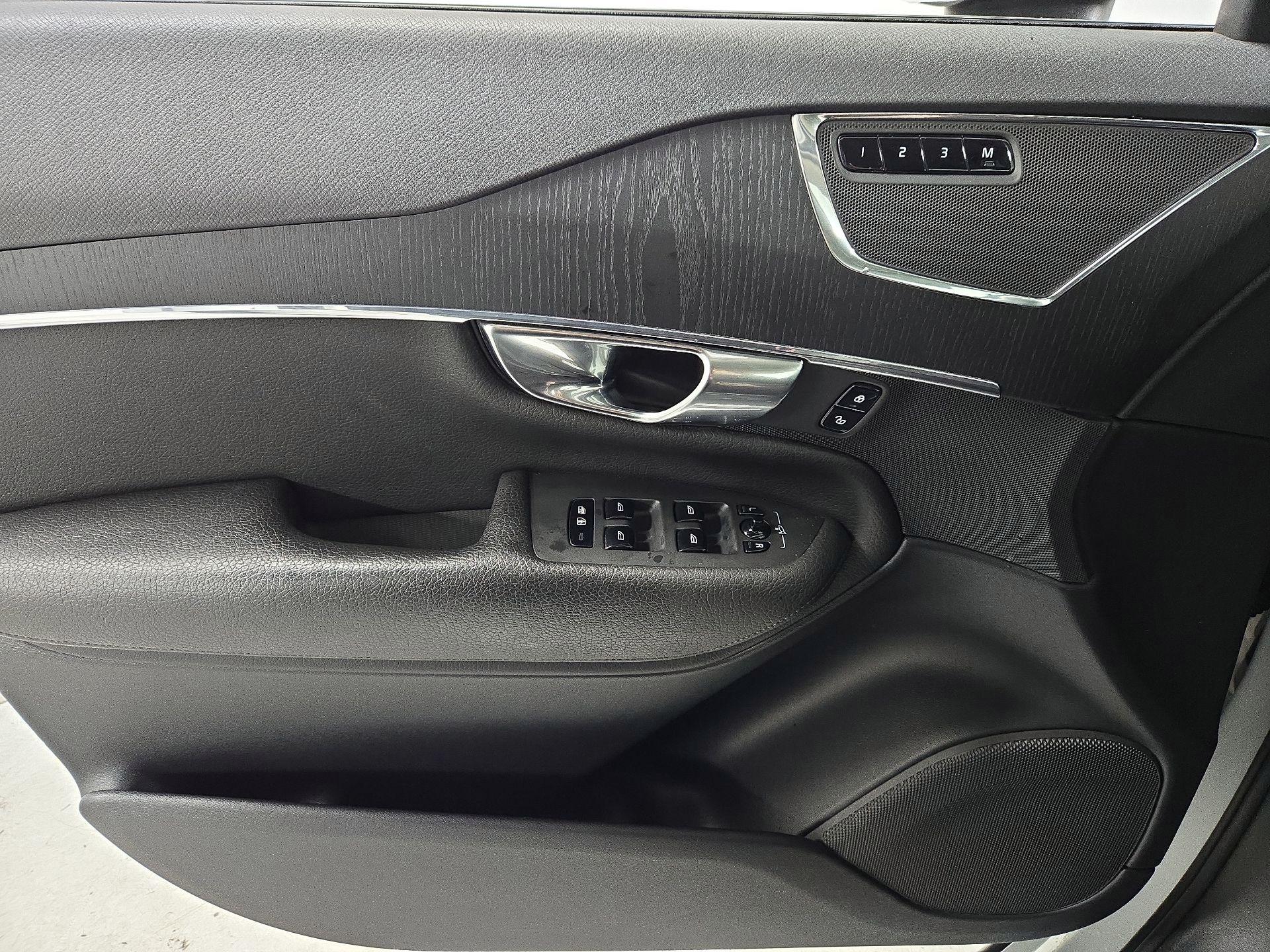 Thumbnail: 2020 Volvo XC90 - 12