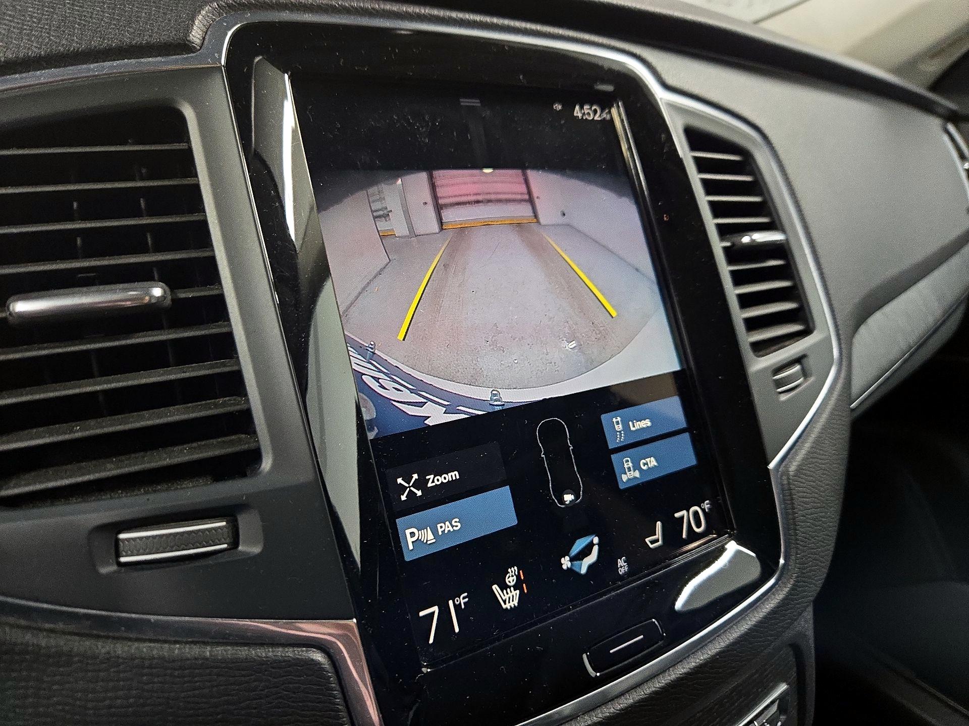 Thumbnail: 2020 Volvo XC90 - 15