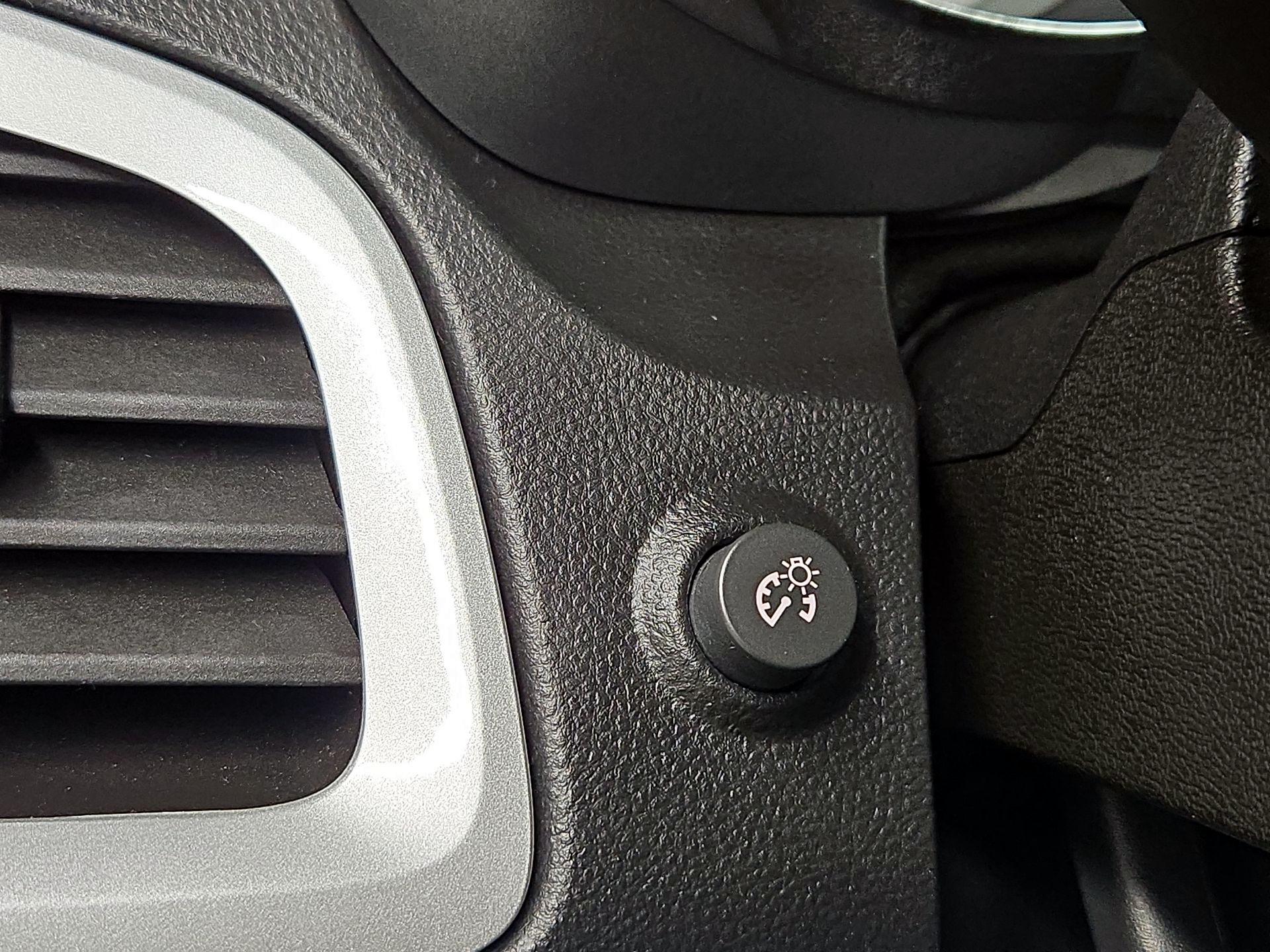 Thumbnail: 2015 GMC Terrain - 13