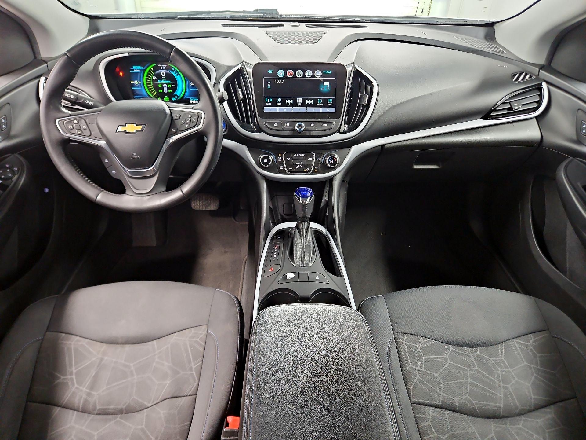 Thumbnail: 2017 Chevrolet Volt - 9