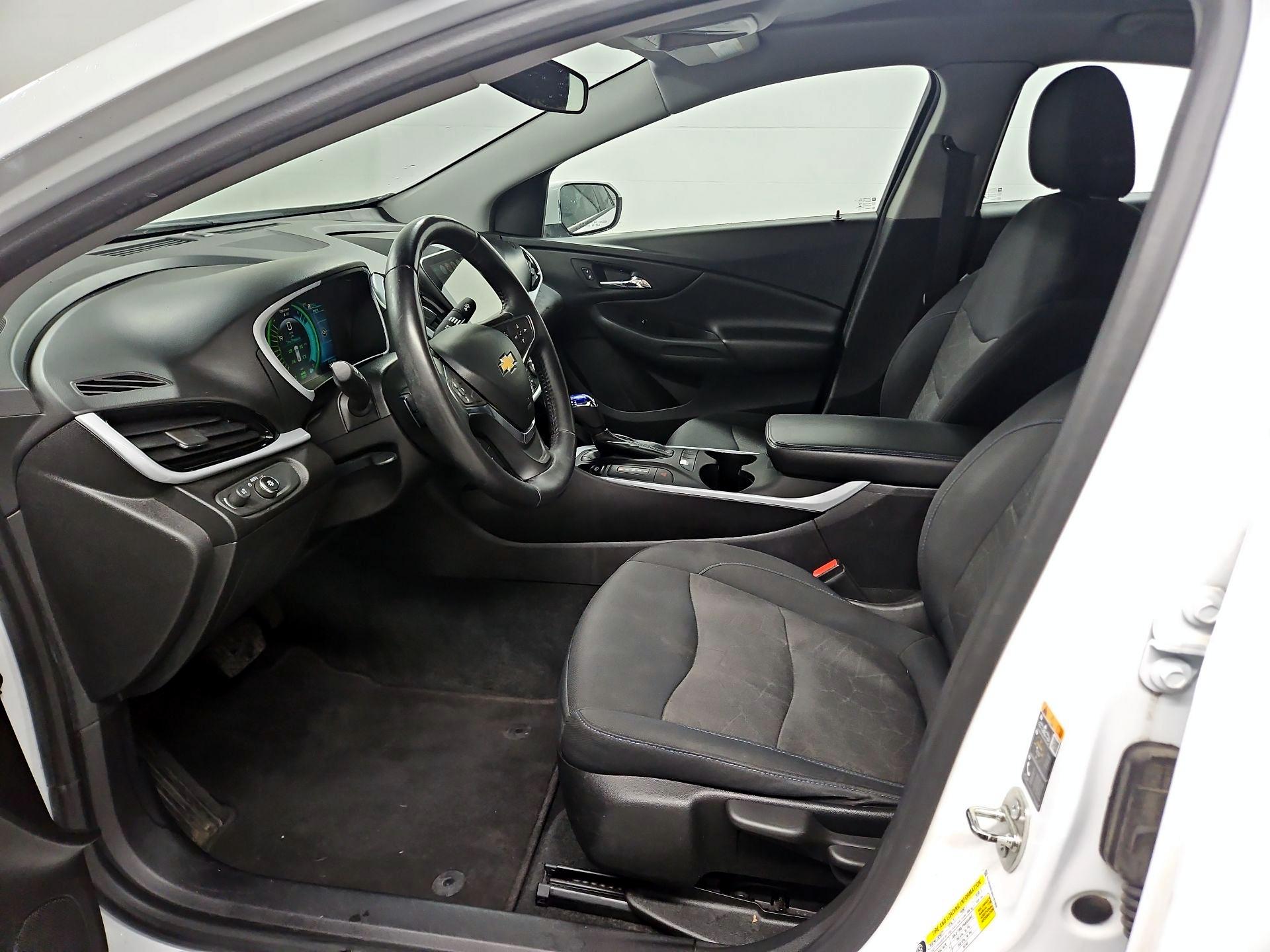 Thumbnail: 2017 Chevrolet Volt - 11