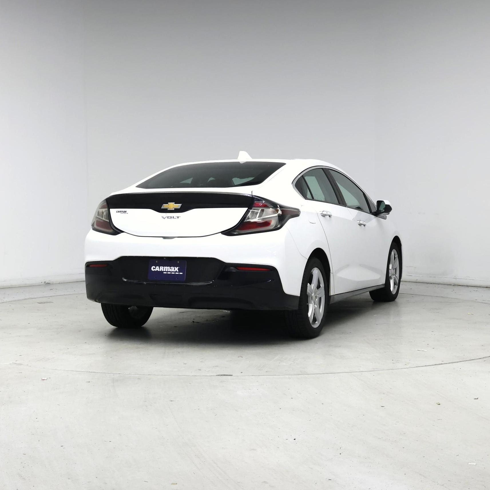 Thumbnail: 2017 Chevrolet Volt - 8