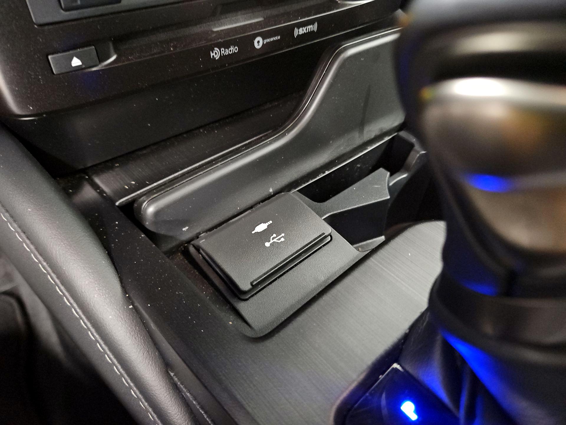 Thumbnail: 2021 Lexus ES - 19