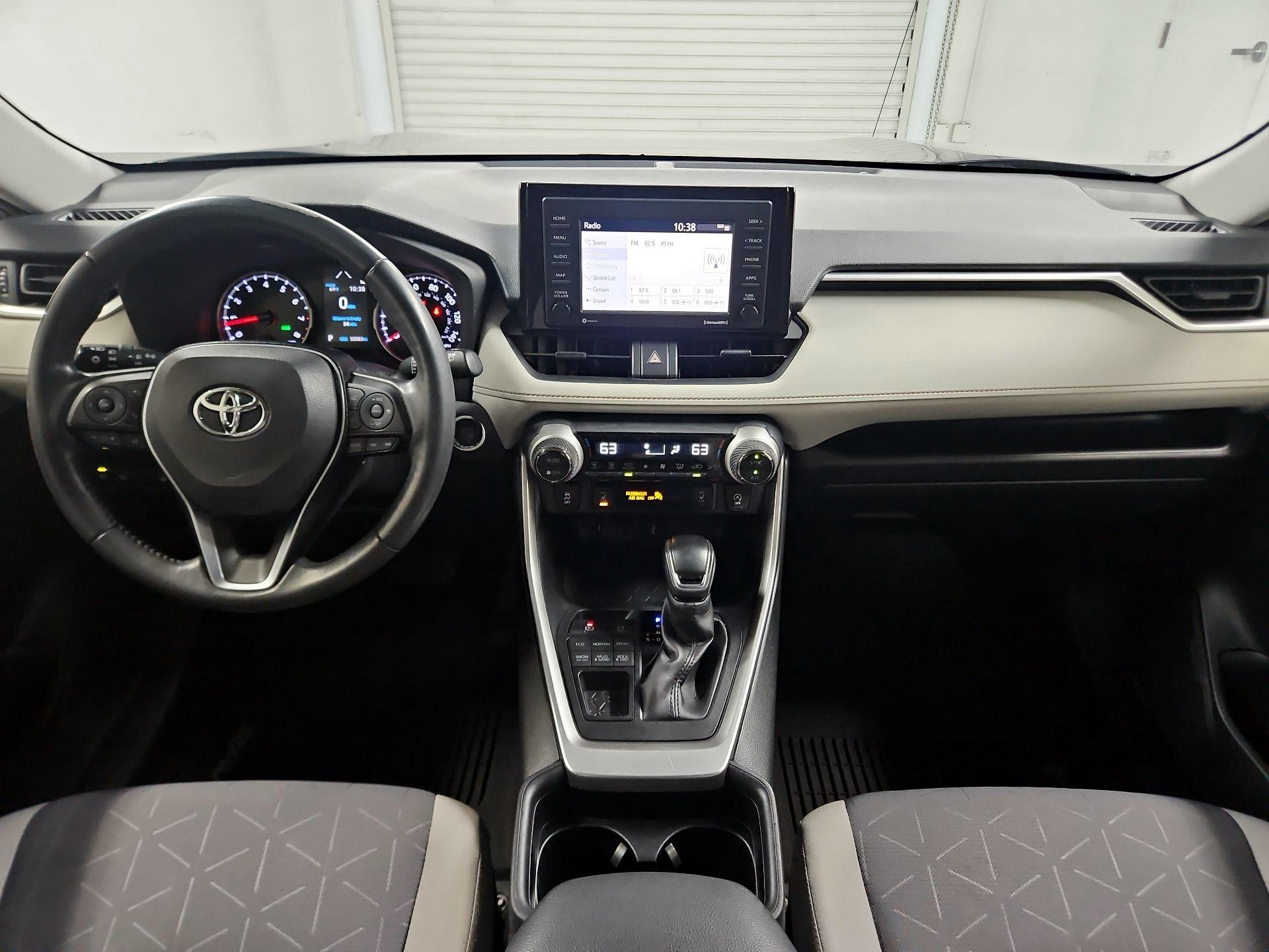 Thumbnail: 2020 Toyota RAV4 - 9