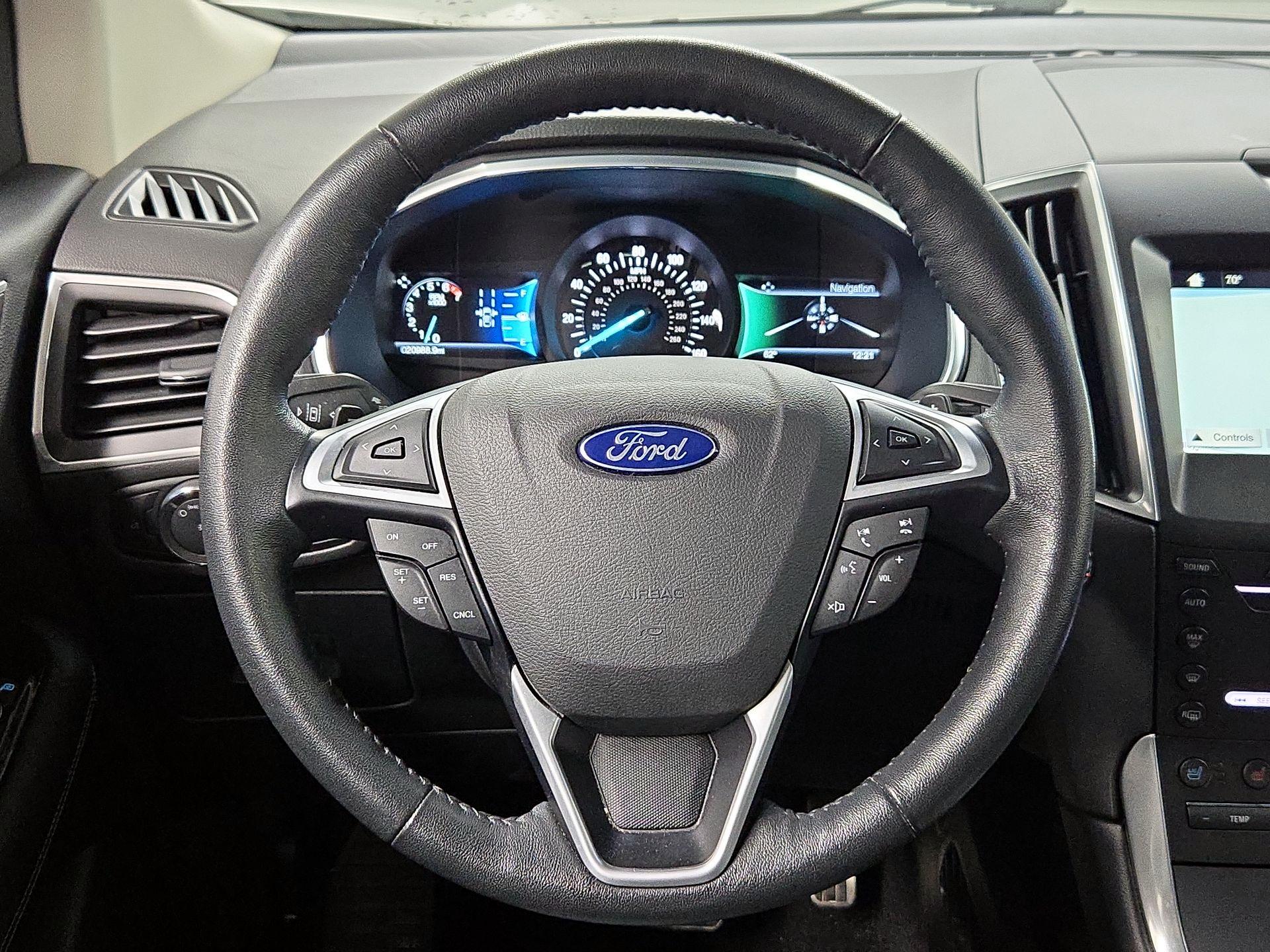 Thumbnail: 2017 Ford Edge - 10