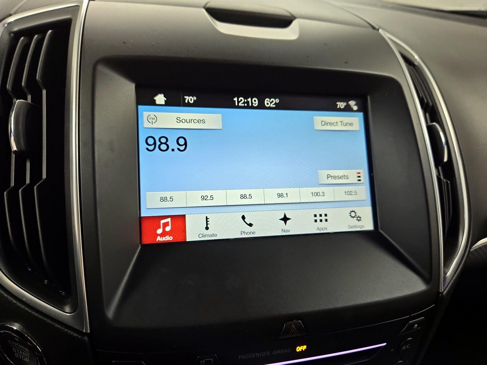 Thumbnail: 2017 Ford Edge - 16