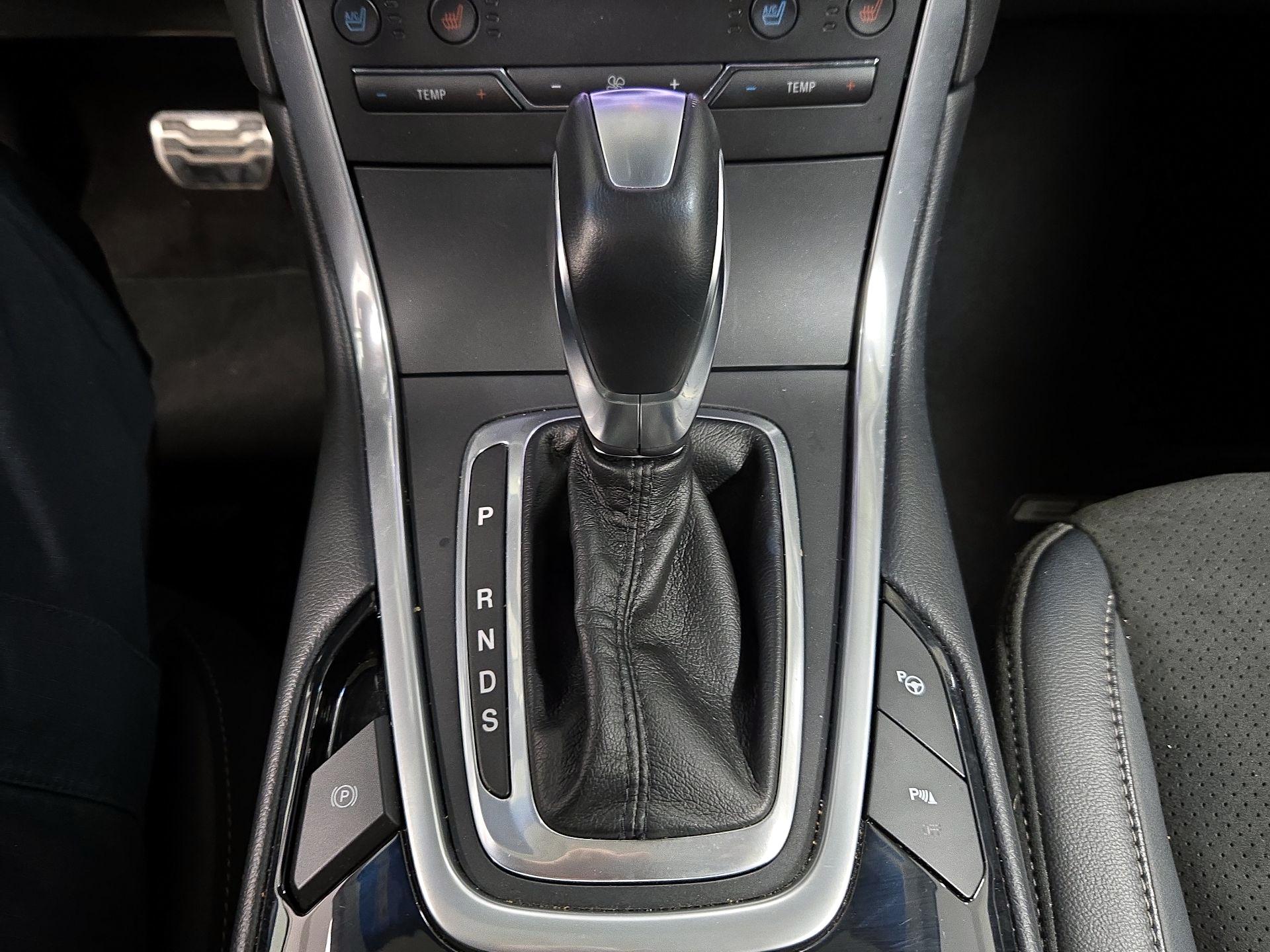 Thumbnail: 2017 Ford Edge - 18