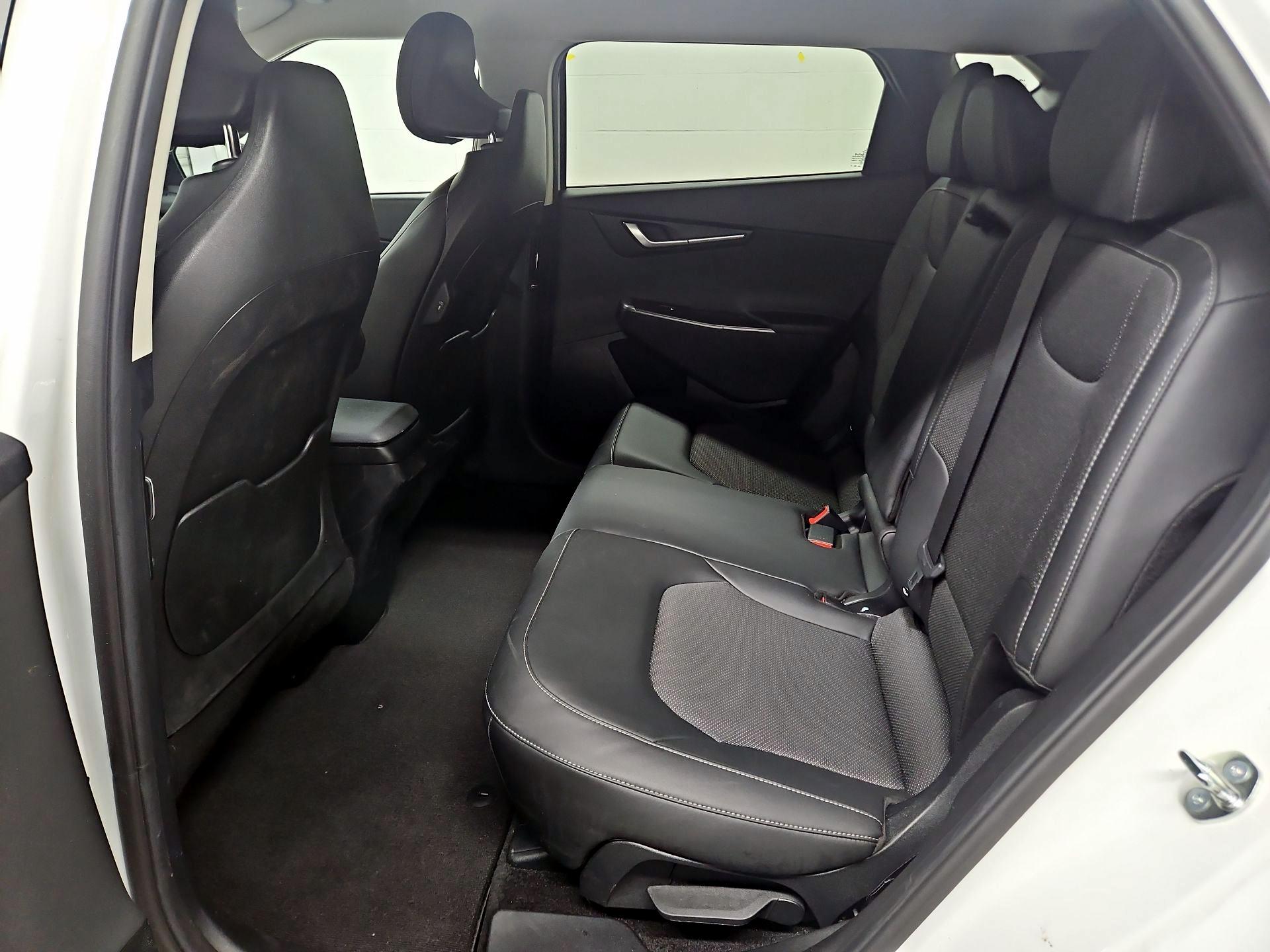 Thumbnail: 2023 Kia EV6 - 20