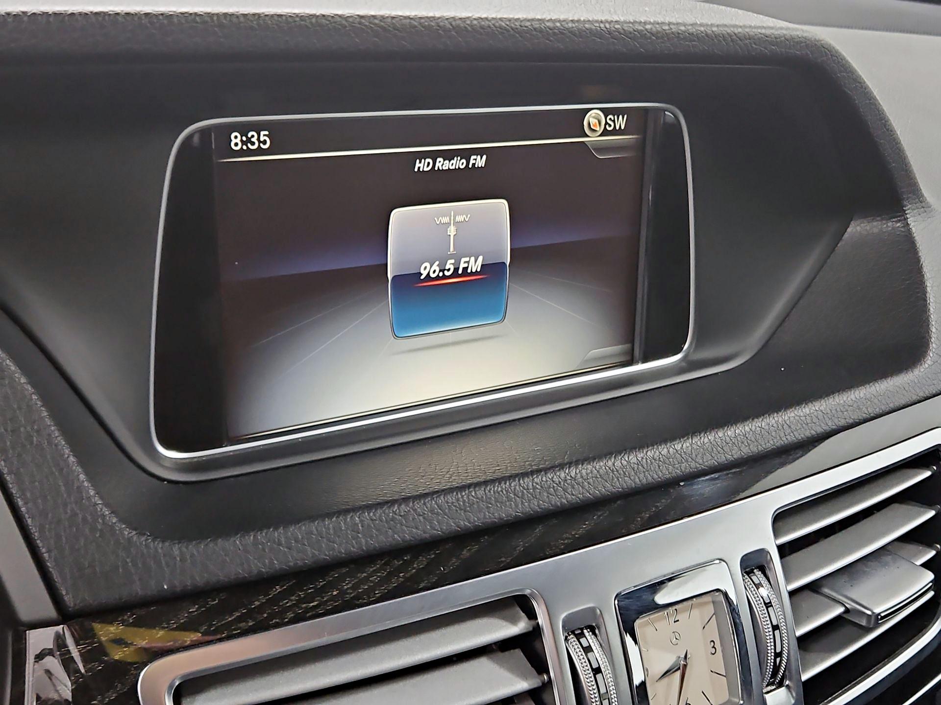 Thumbnail: 2016 Mercedes-Benz E-Class - 16