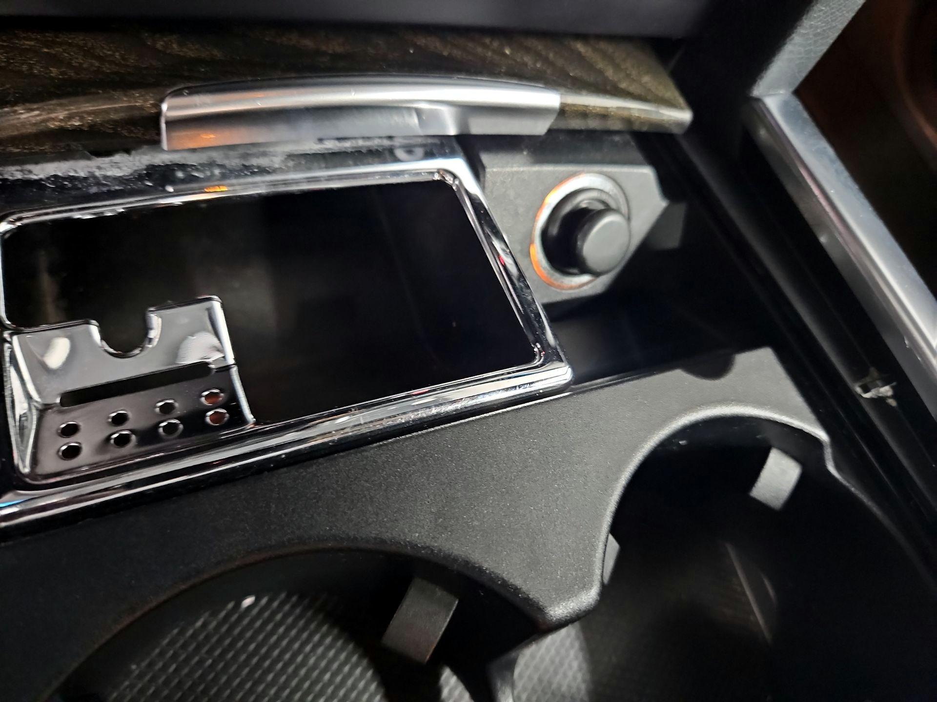 Thumbnail: 2016 Mercedes-Benz E-Class - 19