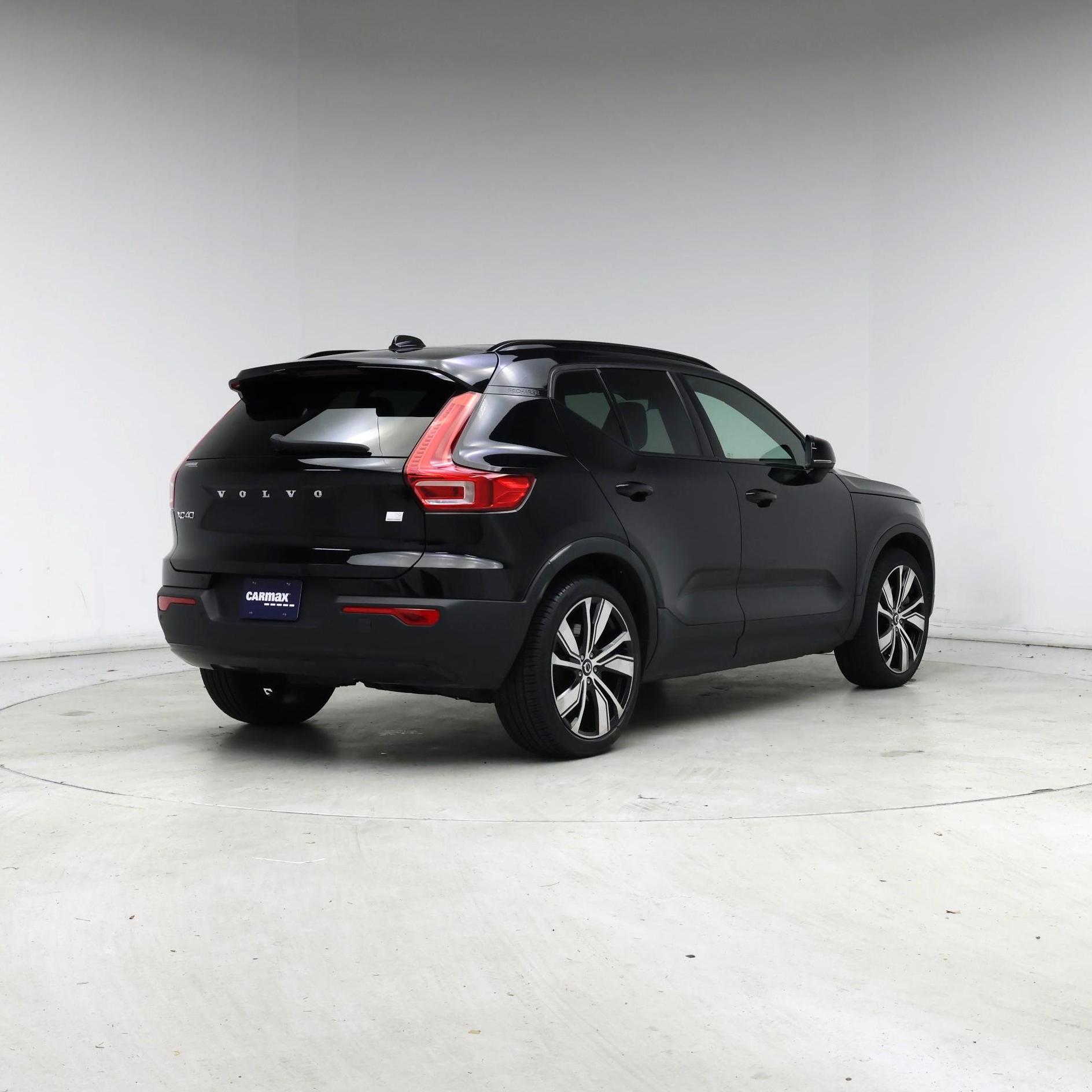 Thumbnail: 2021 Volvo XC40 - 8
