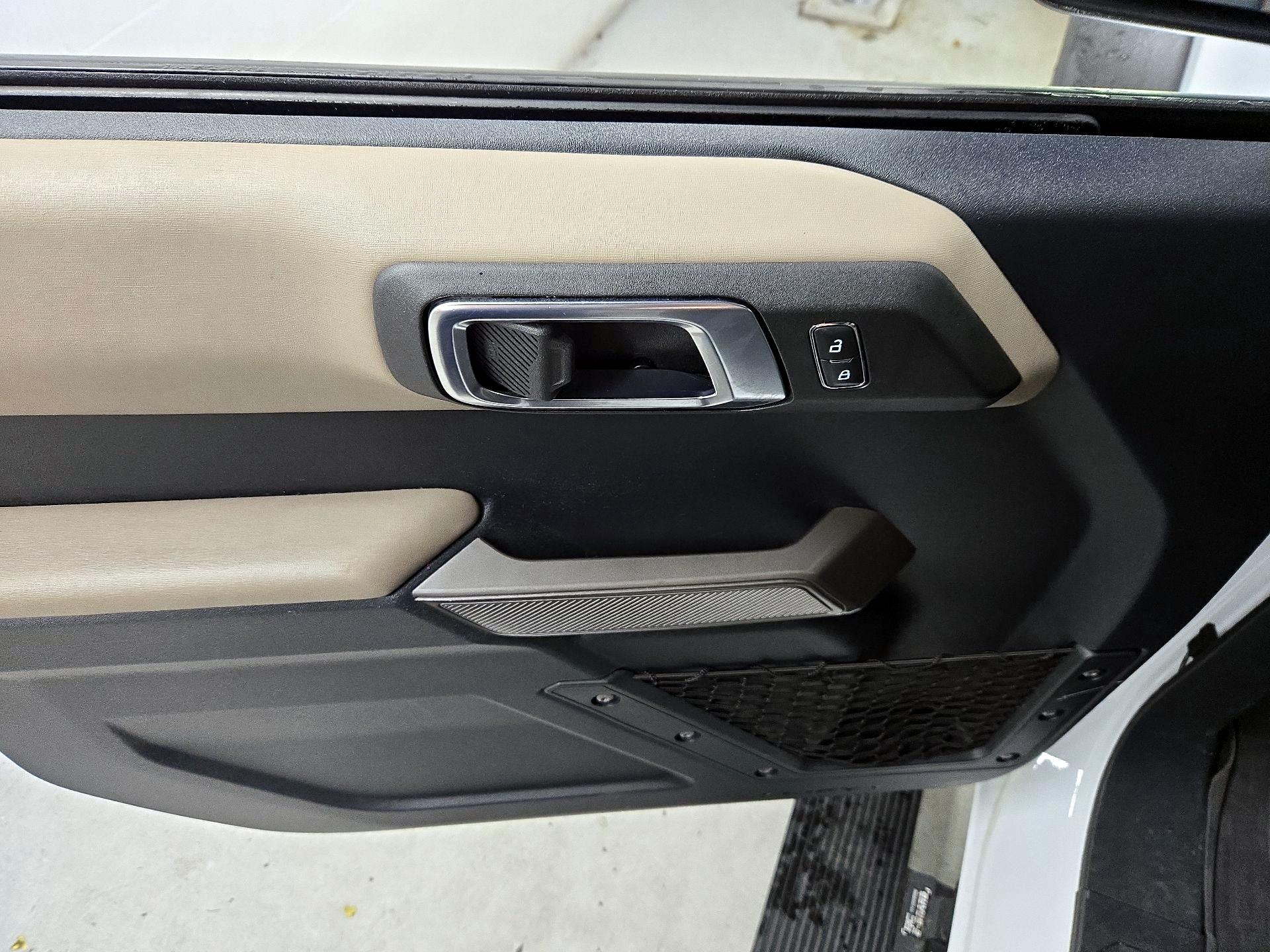 Thumbnail: 2022 Ford Bronco - 12