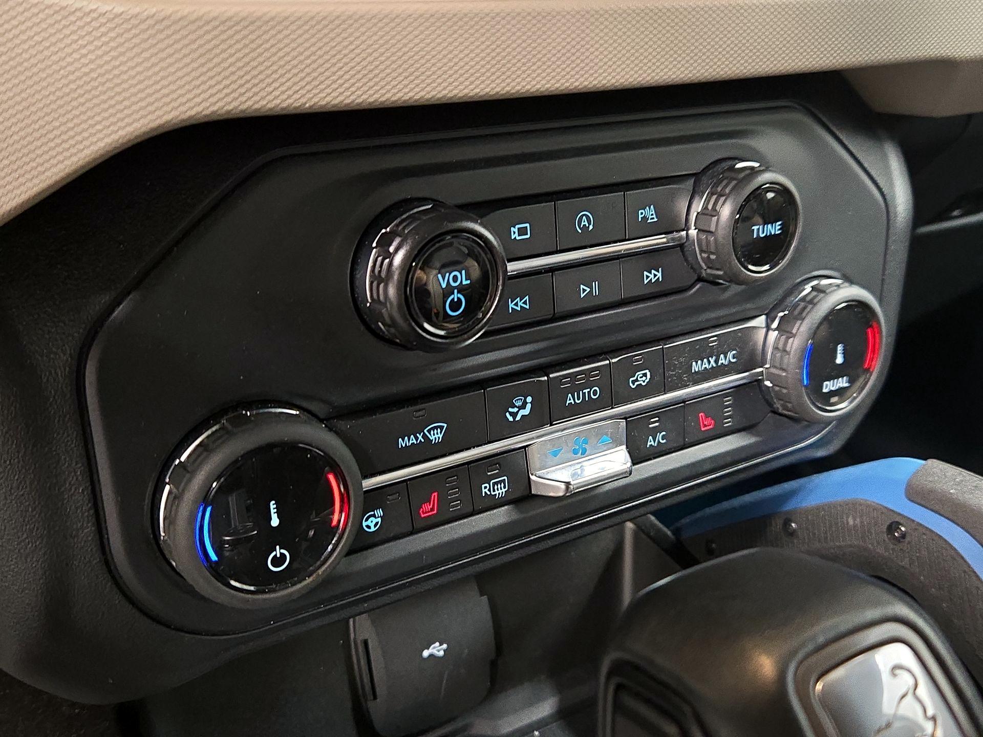 Thumbnail: 2022 Ford Bronco - 17