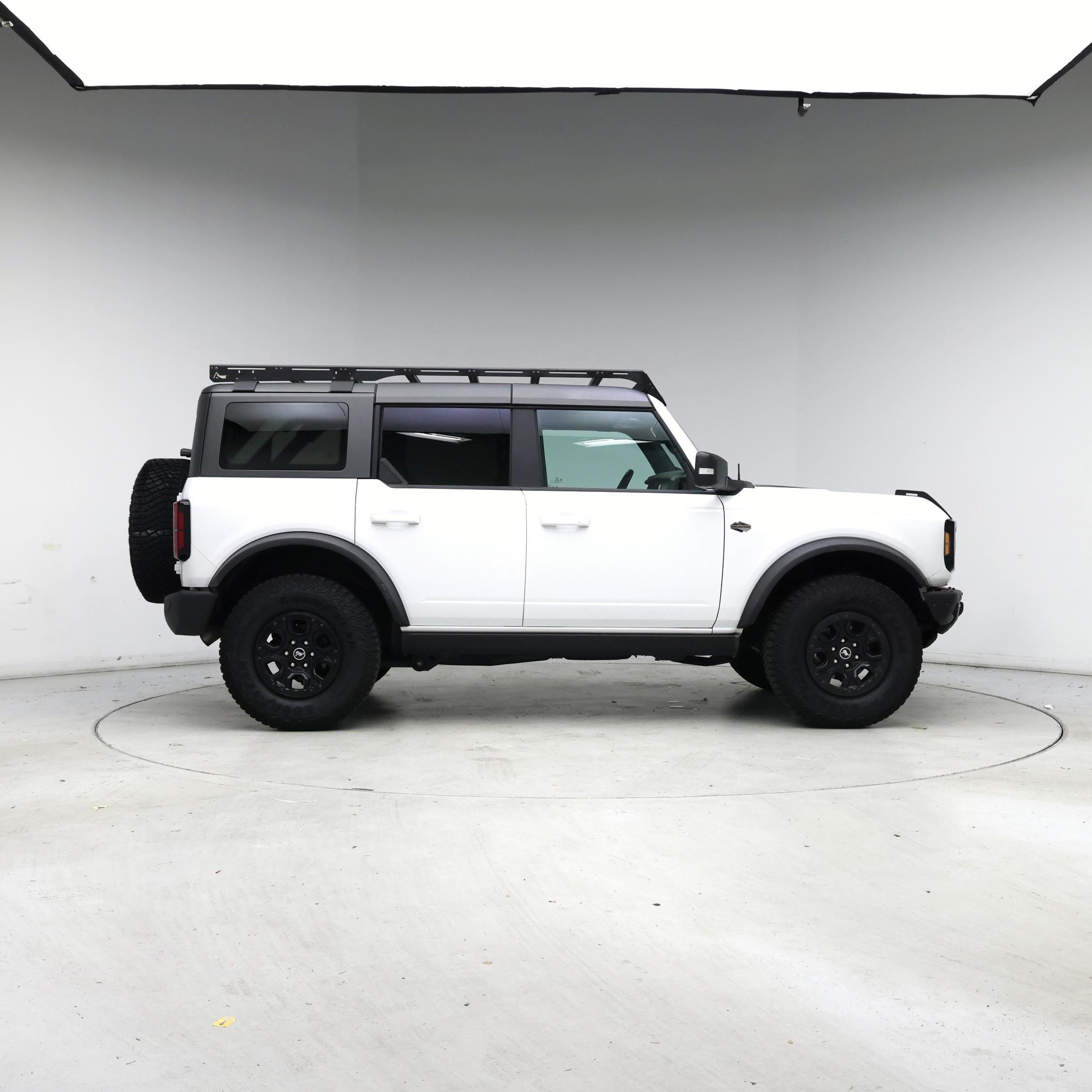 Thumbnail: 2022 Ford Bronco - 3