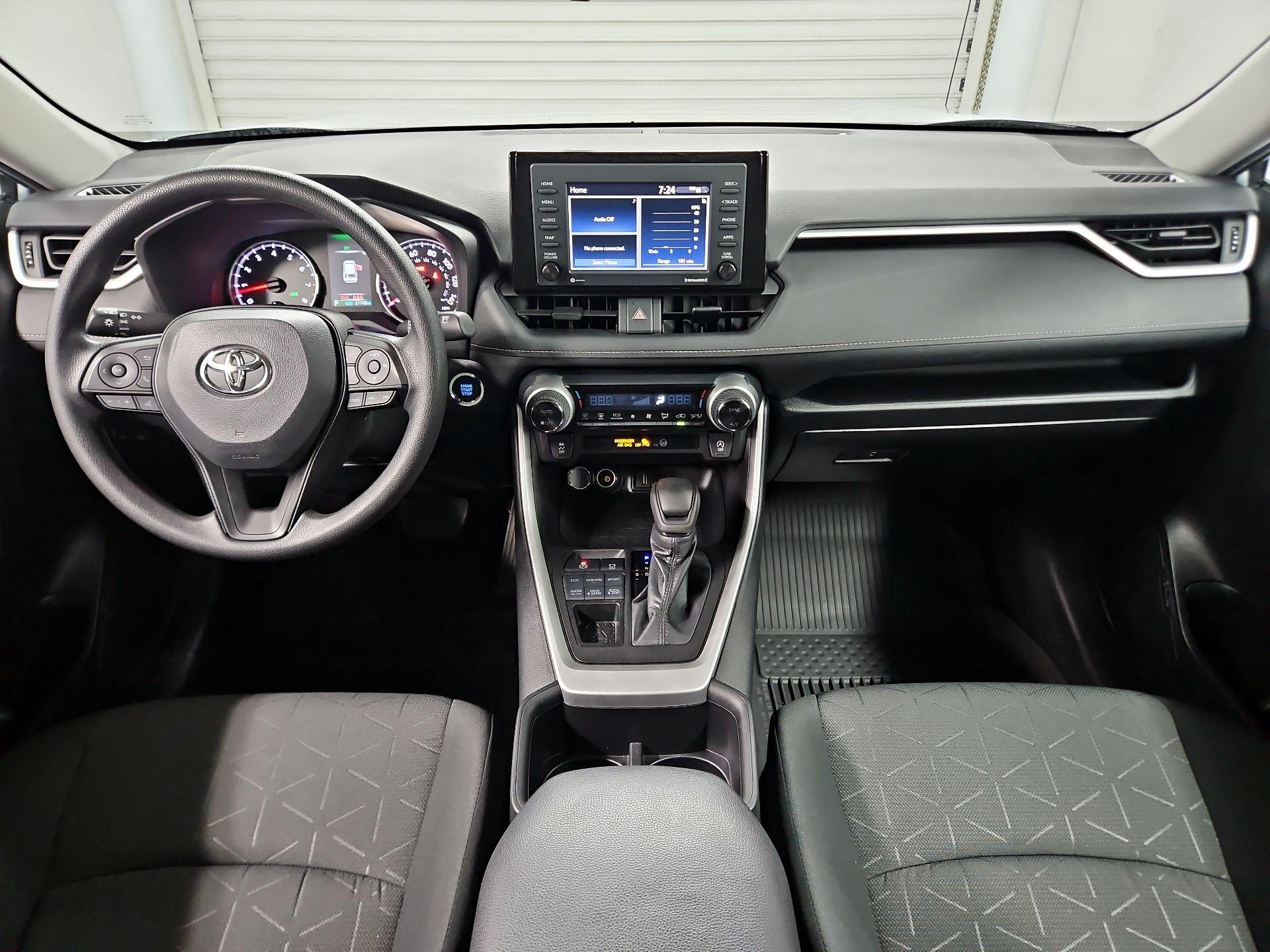 Thumbnail: 2022 Toyota RAV4 - 9