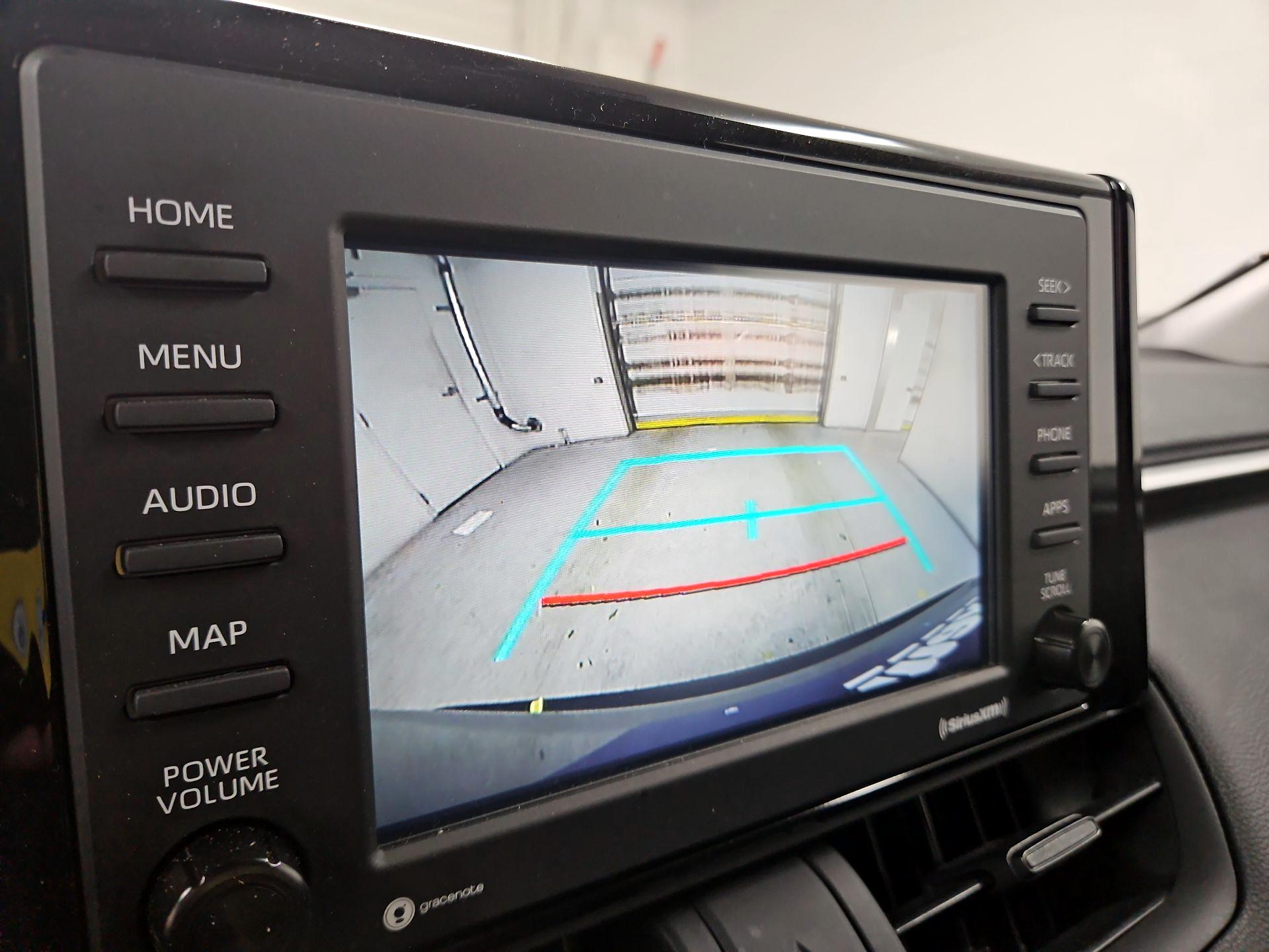 Thumbnail: 2022 Toyota RAV4 - 14