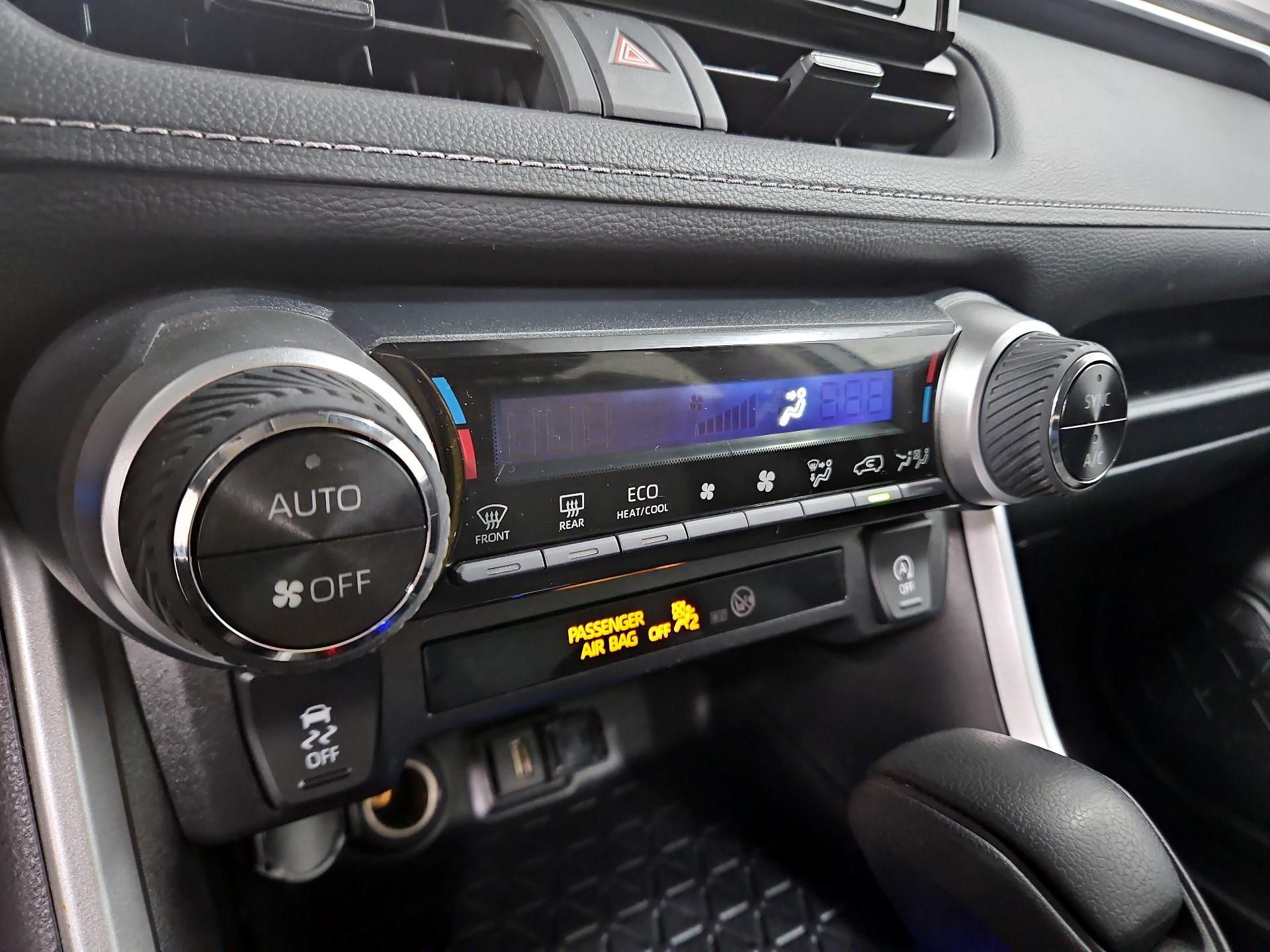 Thumbnail: 2022 Toyota RAV4 - 16